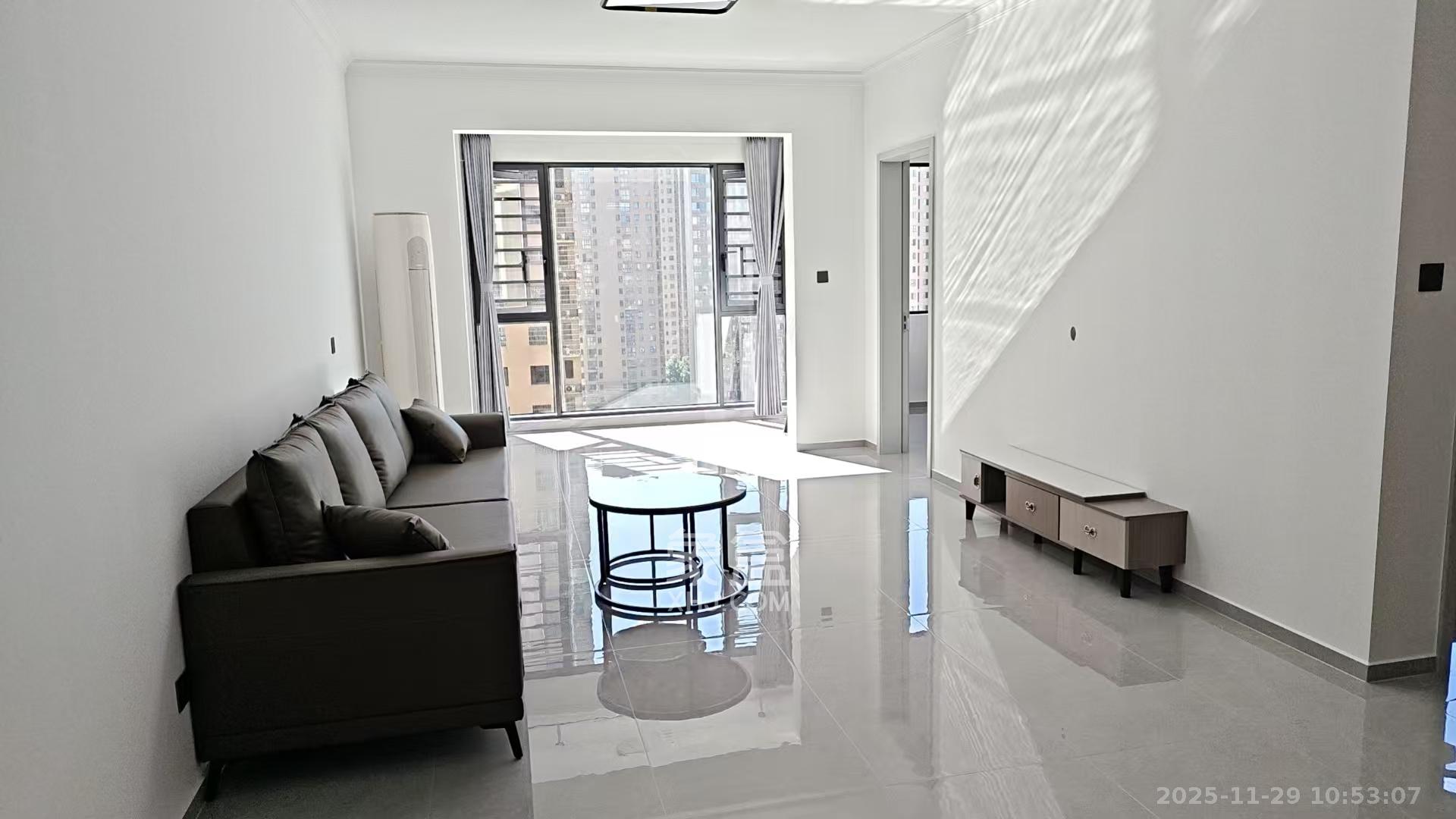 望远嘉苑  2室1厅1卫    2500.0元/月