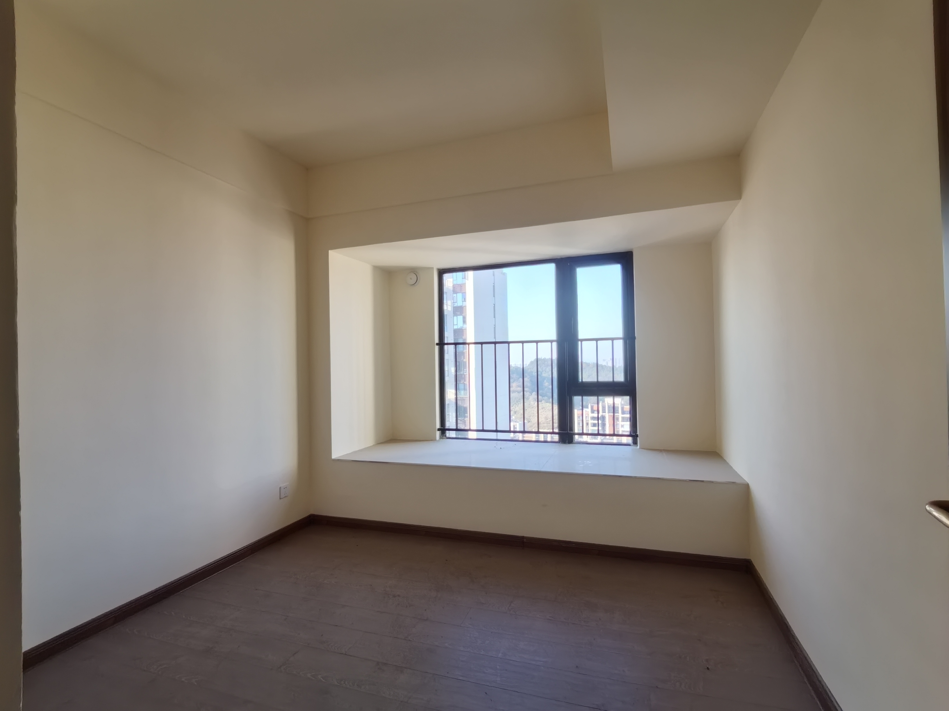 碧桂园翘楚棠  4室2厅2卫    79.8万卧室