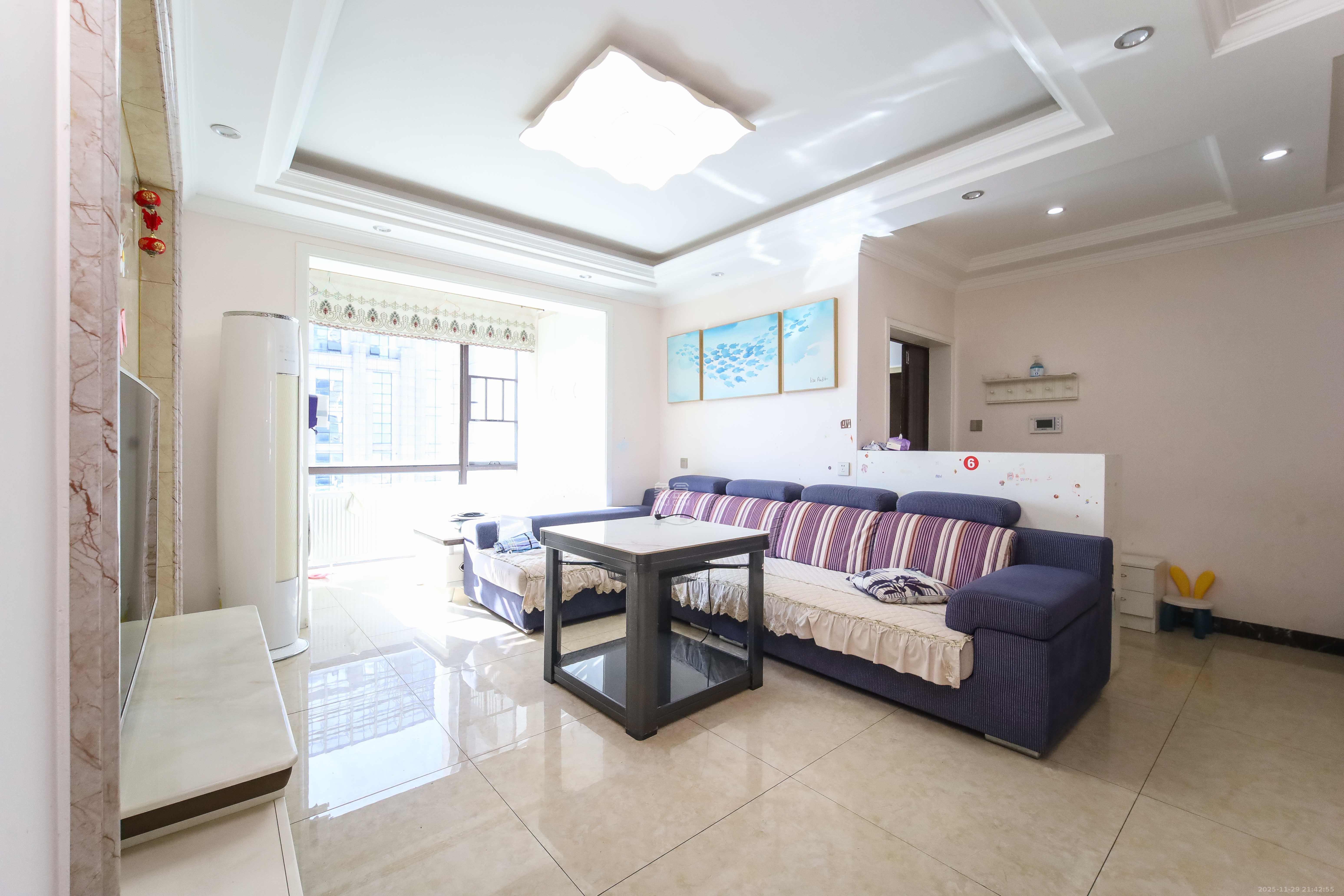 天下一家 1室2厅1卫 98.0万 天下一家 1室2厅1卫 98.0万客厅