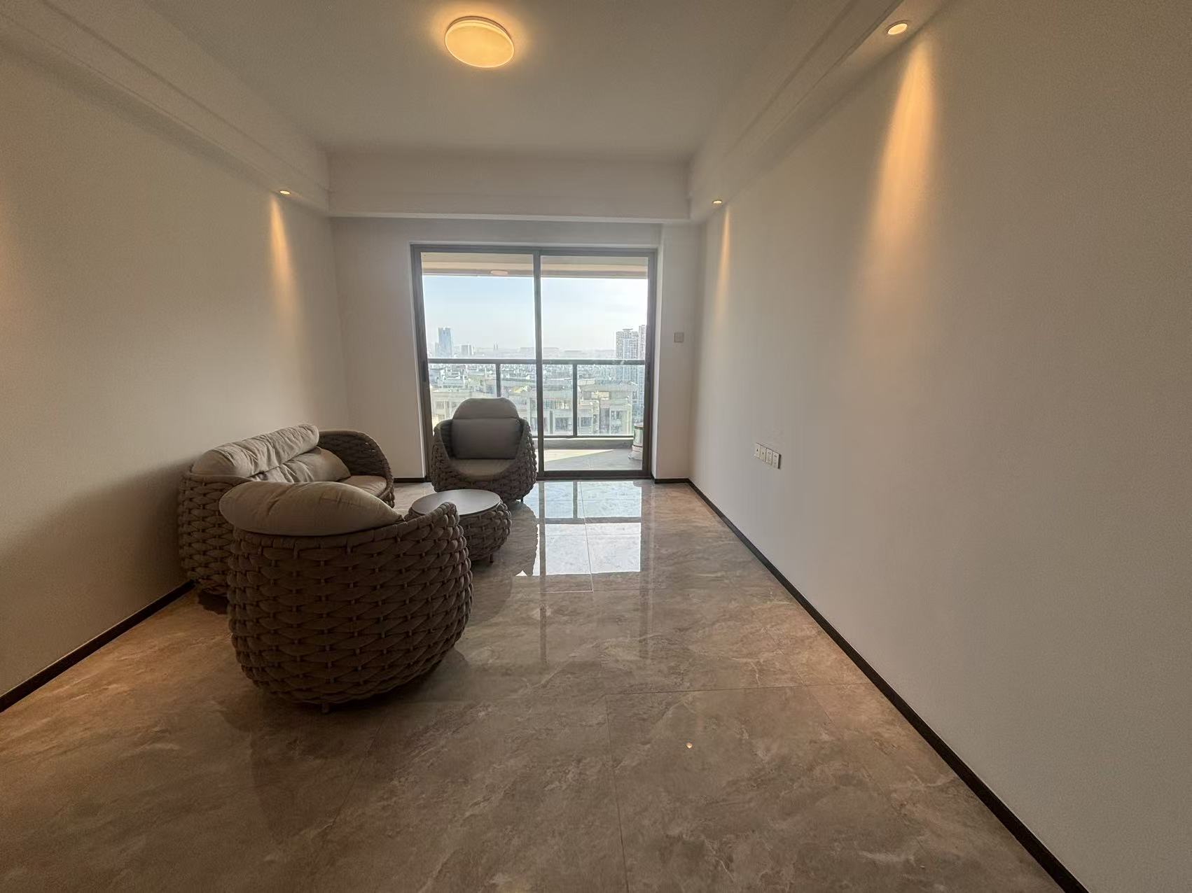 阳光金典（颐养公社阳光城二期）  3室2厅2卫    2800.0元/月室内图