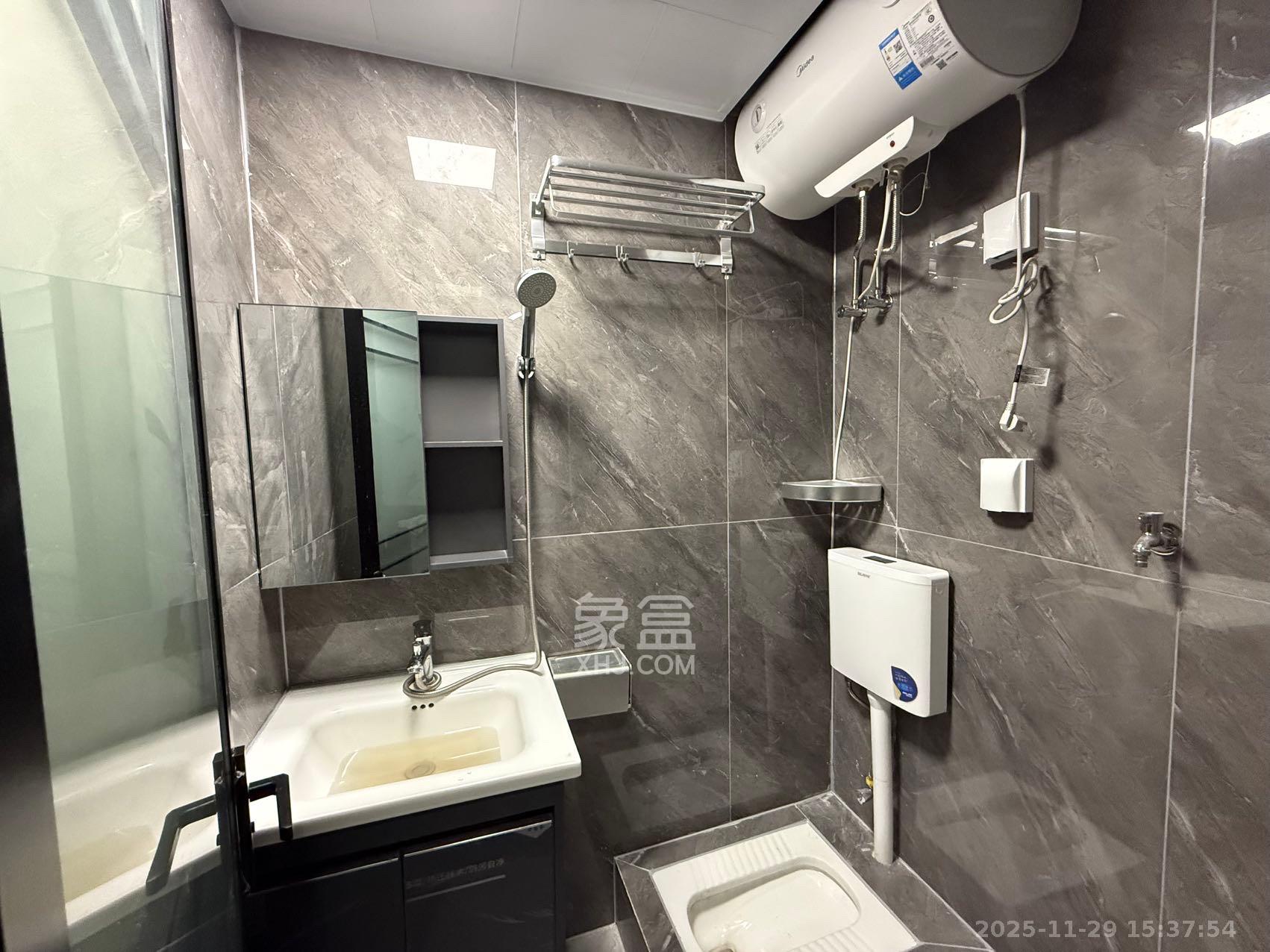 鄱阳汇金中心 1室0厅0卫 1300.0元/月 鄱阳汇金中心 1室0厅0卫 1300.0元/月室内图