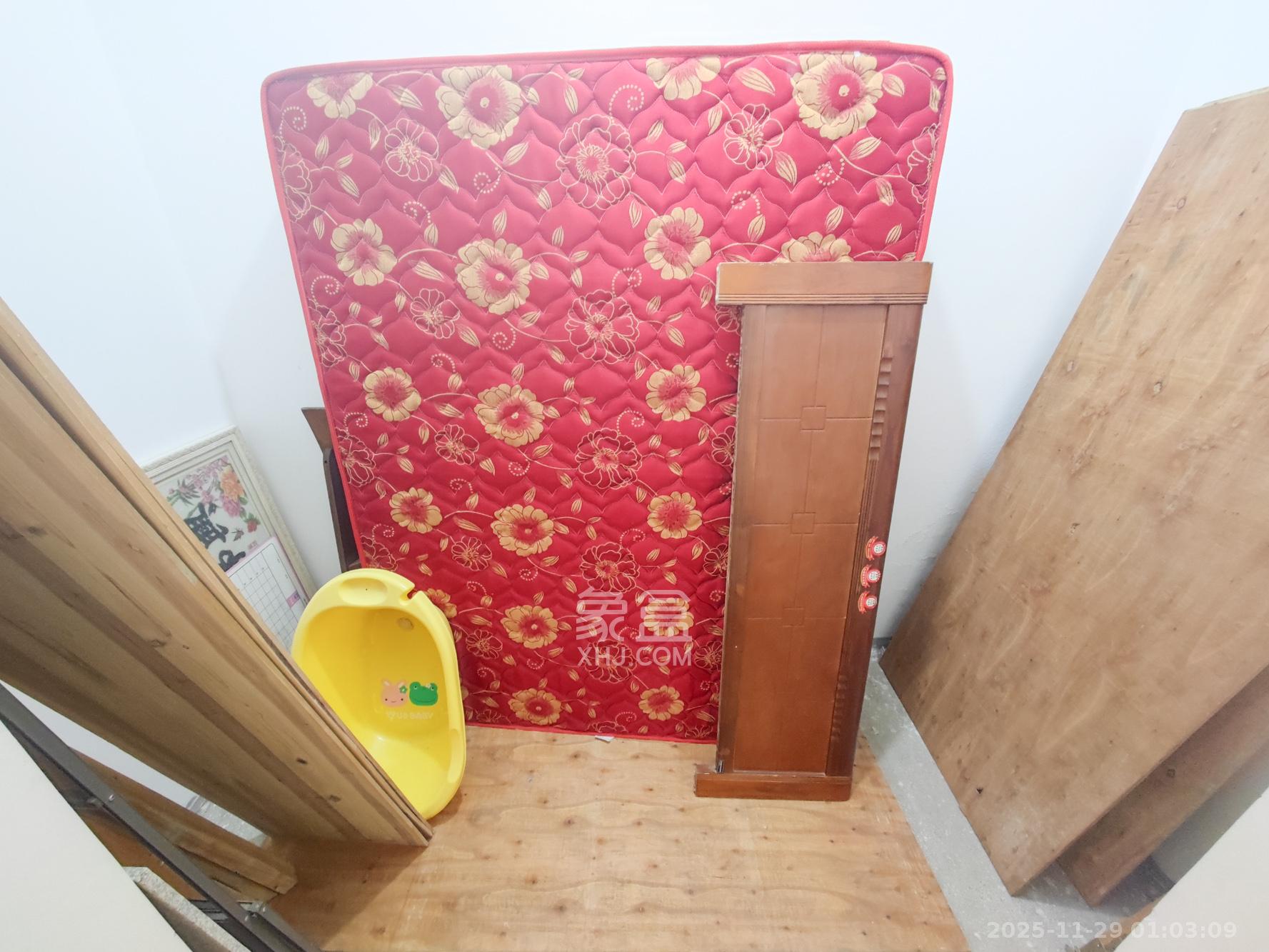 颐和佳园 4室2厅2卫 135.0万 颐和佳园 4室2厅2卫 135.0万其他