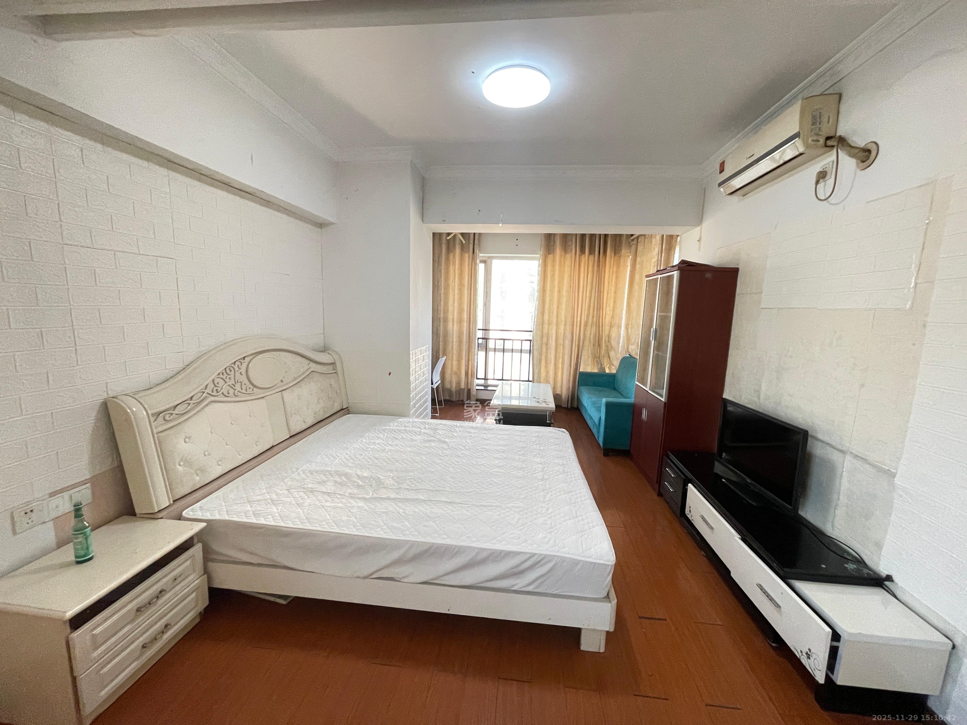 湘水和天下  1室1厅1卫    1400.0元/月