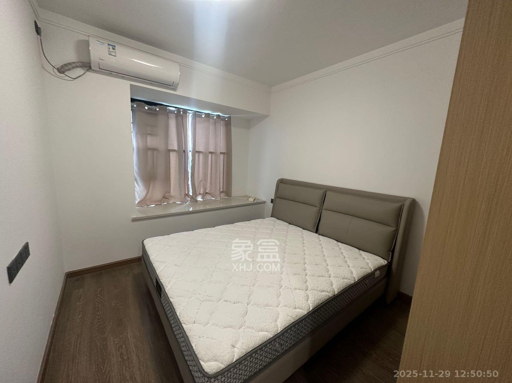 招商华发依云曦城  3室2厅2卫    2600.0元/月室内图