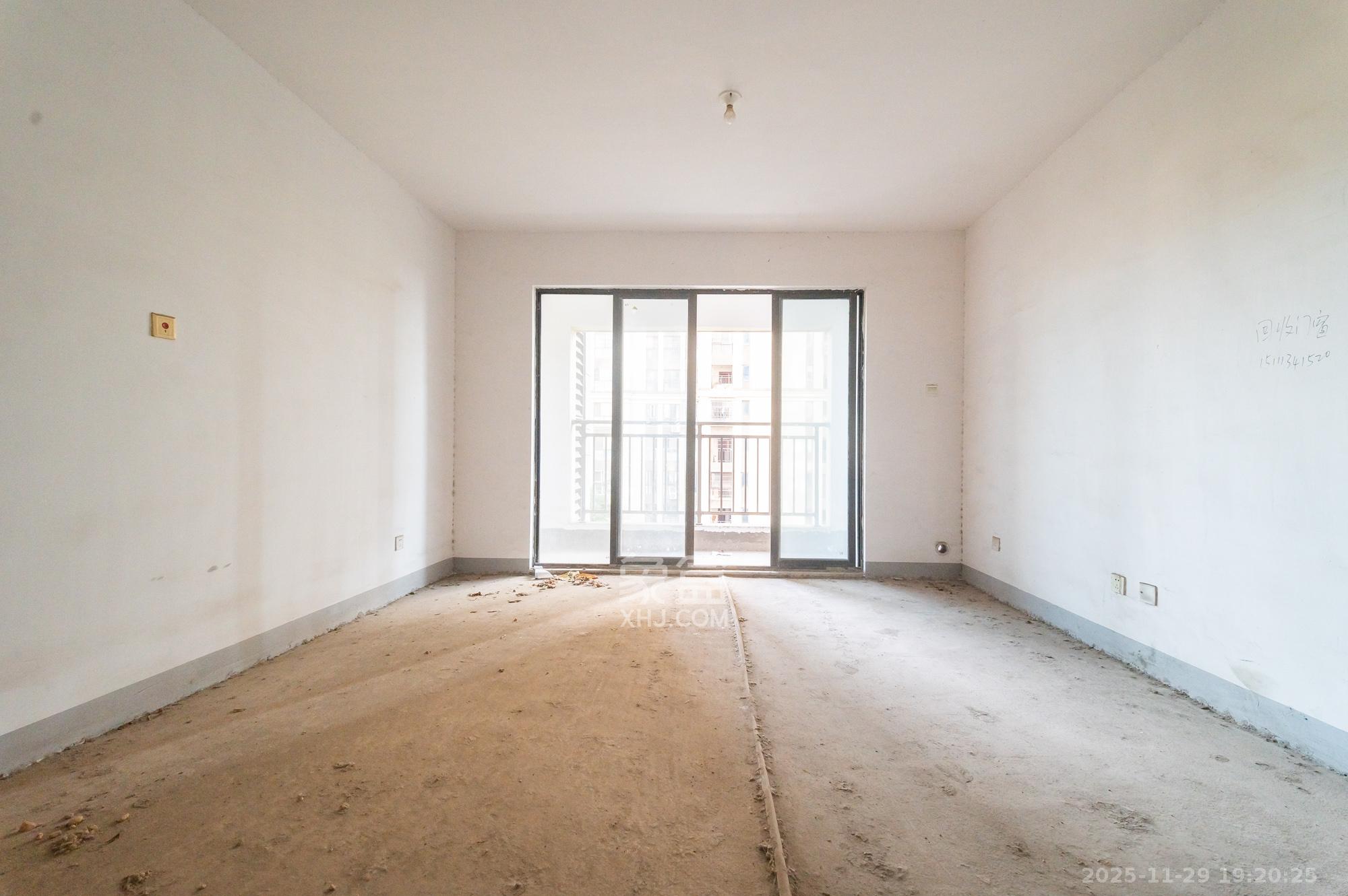 星湖湾一期高层  4室2厅2卫    92.0万