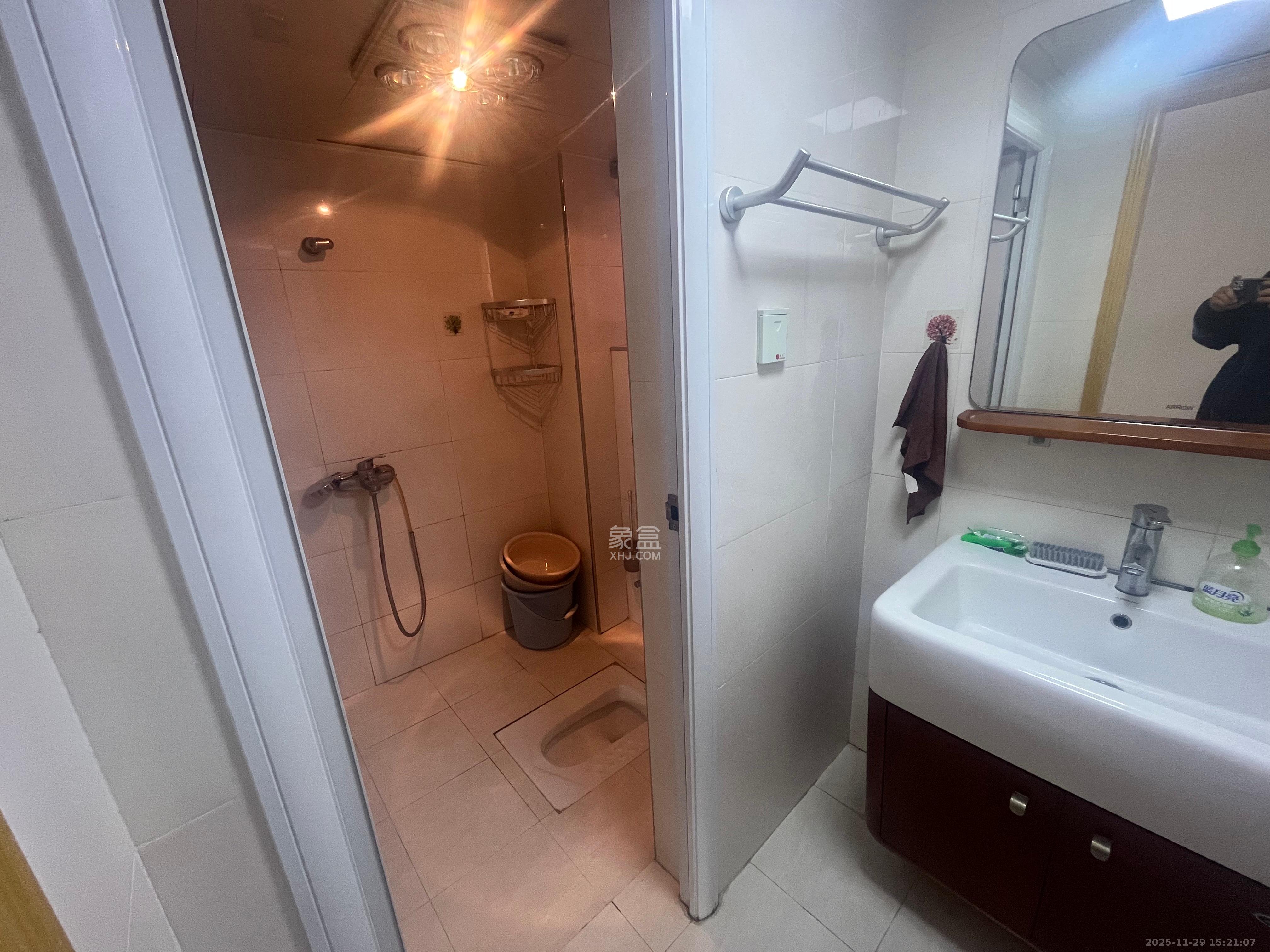 东玺门 2室2厅1卫 2500.0元/月 东玺门 2室2厅1卫 2500.0元/月室内图