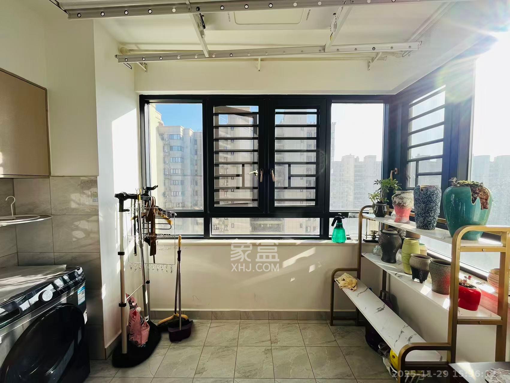 芙蓉万国城MOMA(卓越汇富苑) 4室1厅2卫 2800.0元/月 芙蓉万国城MOMA(卓越汇富苑) 4室1厅2卫 2800.0元/月室内图