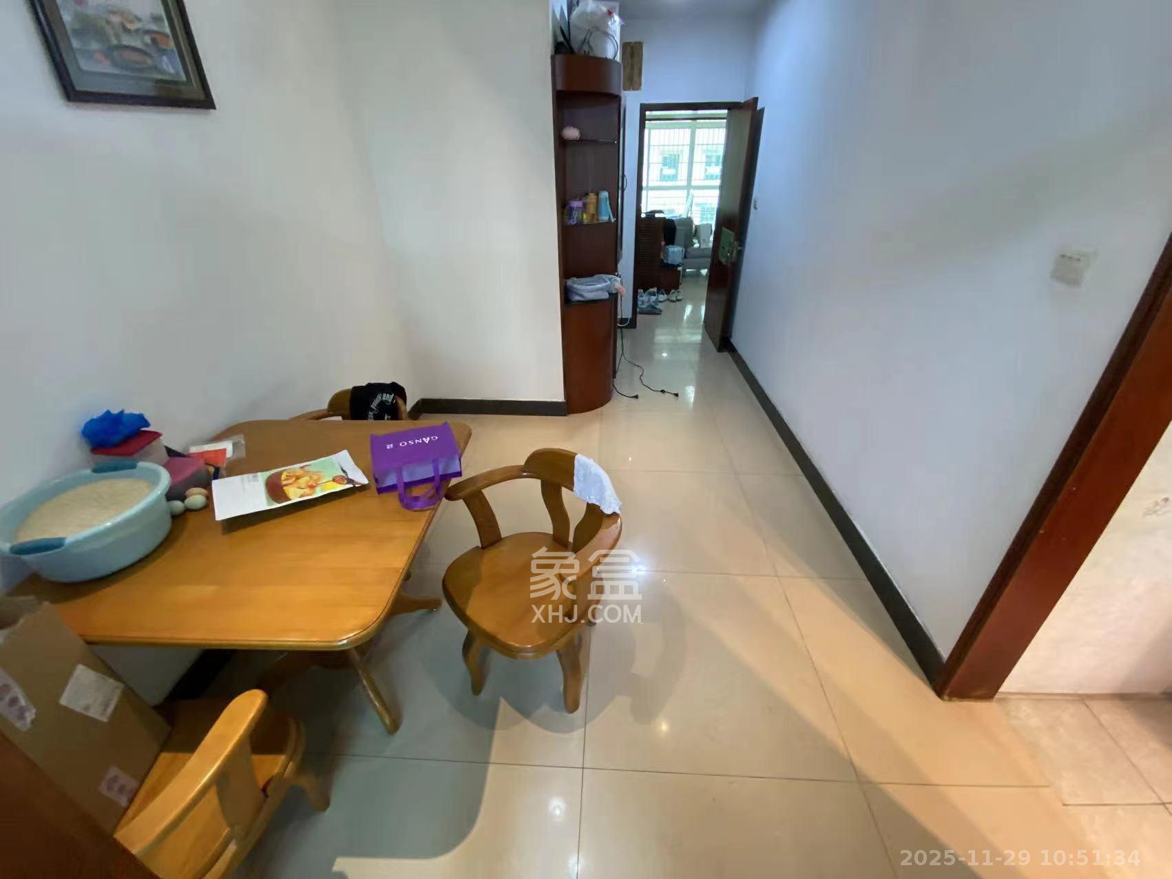 都市星光  3室2厅2卫    4200.0元/月室内图