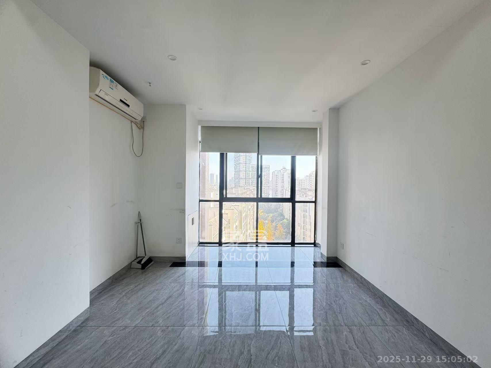 西子湖畔沃府   80.0㎡      2000.0元/月室内图