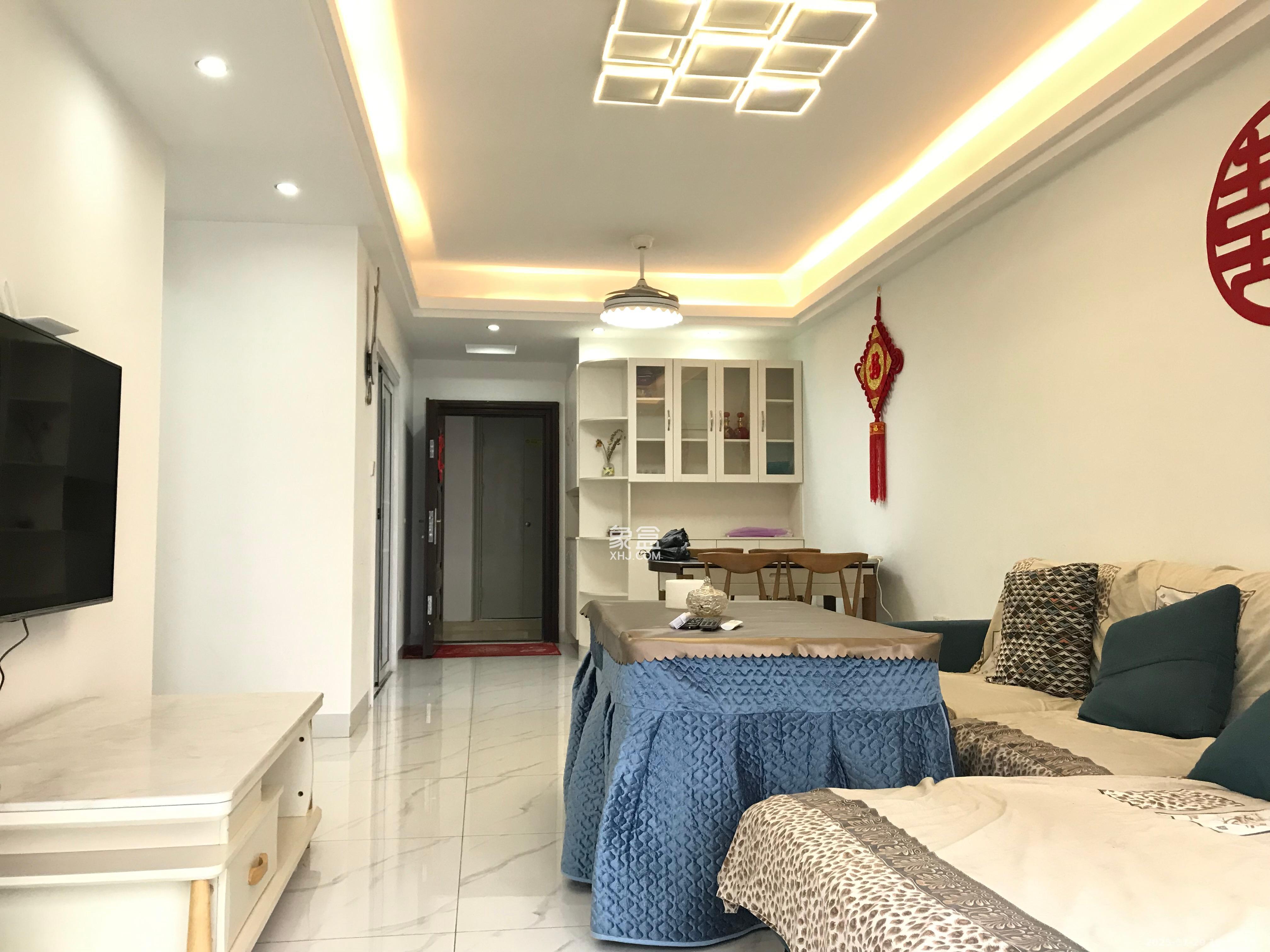 奥克斯滨仕花园(奥克斯洋湖广场/奥克斯中心) 3室2厅1卫 3200.0元/月 奥克斯滨仕花园(奥克斯洋湖广场/奥克斯中心) 3室2厅1卫 3200.0元/月室内图