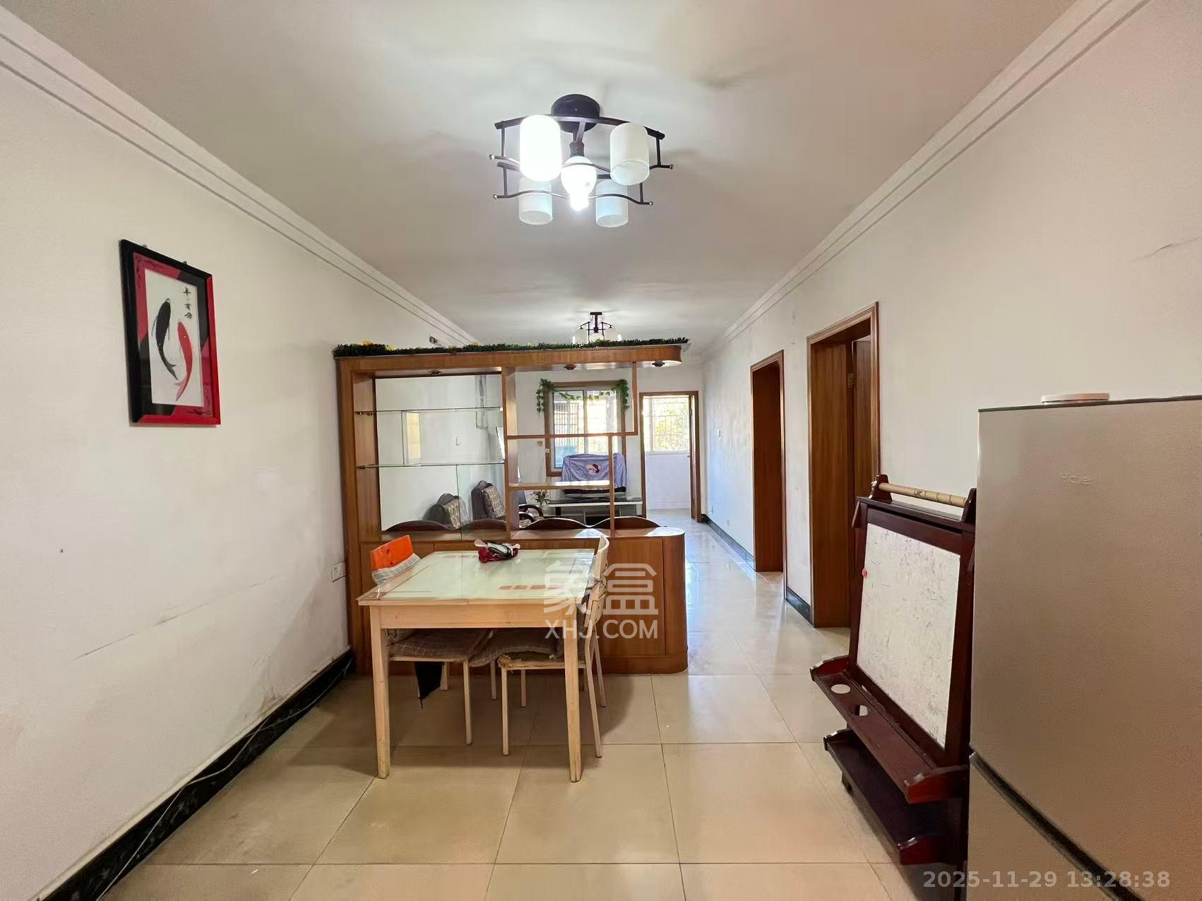 友园山庄 2室2厅1卫 1700.0元/月 友园山庄 2室2厅1卫 1700.0元/月室内图