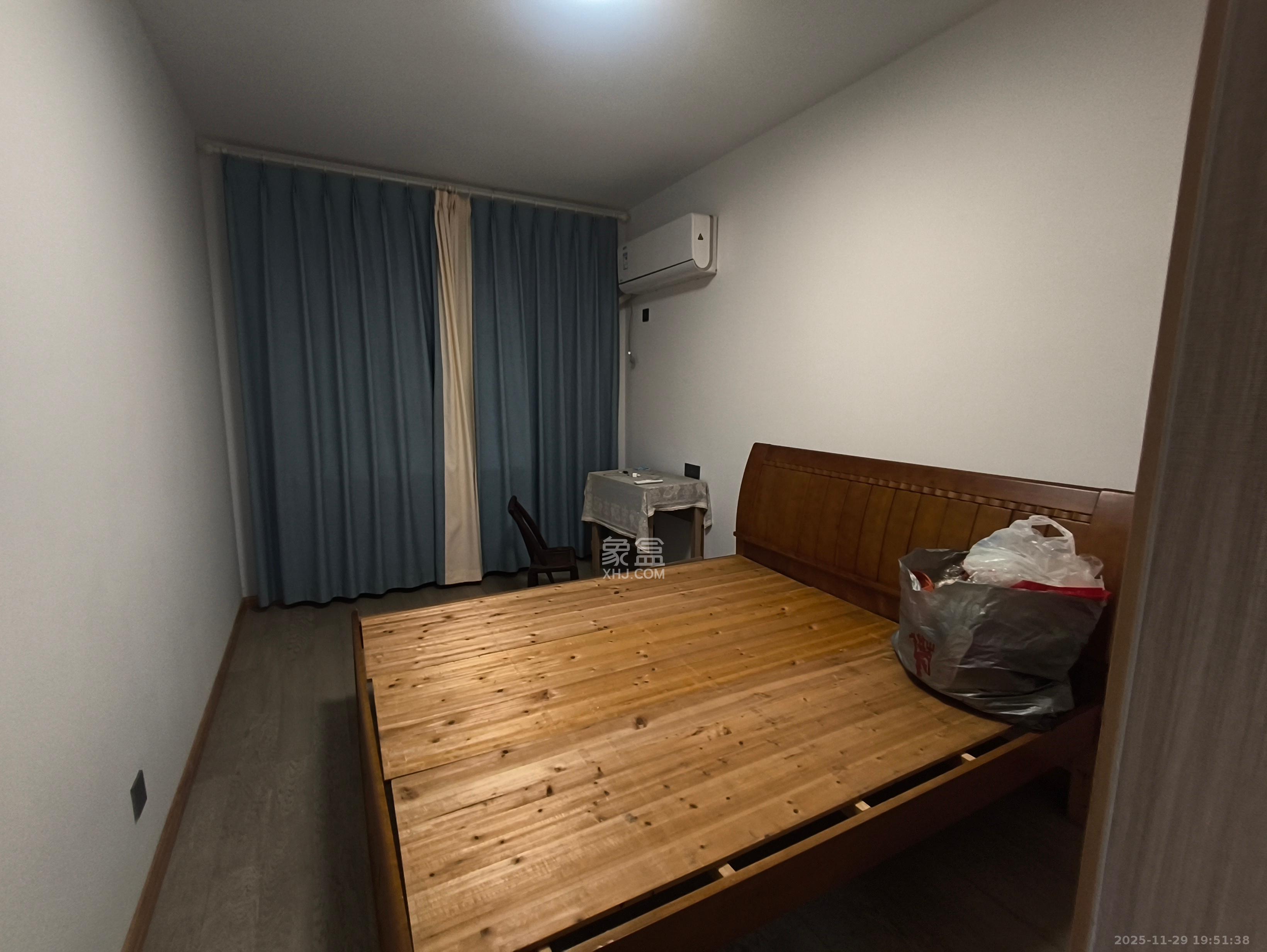 锦绣家园  4室2厅2卫    4000.0元/月室内图