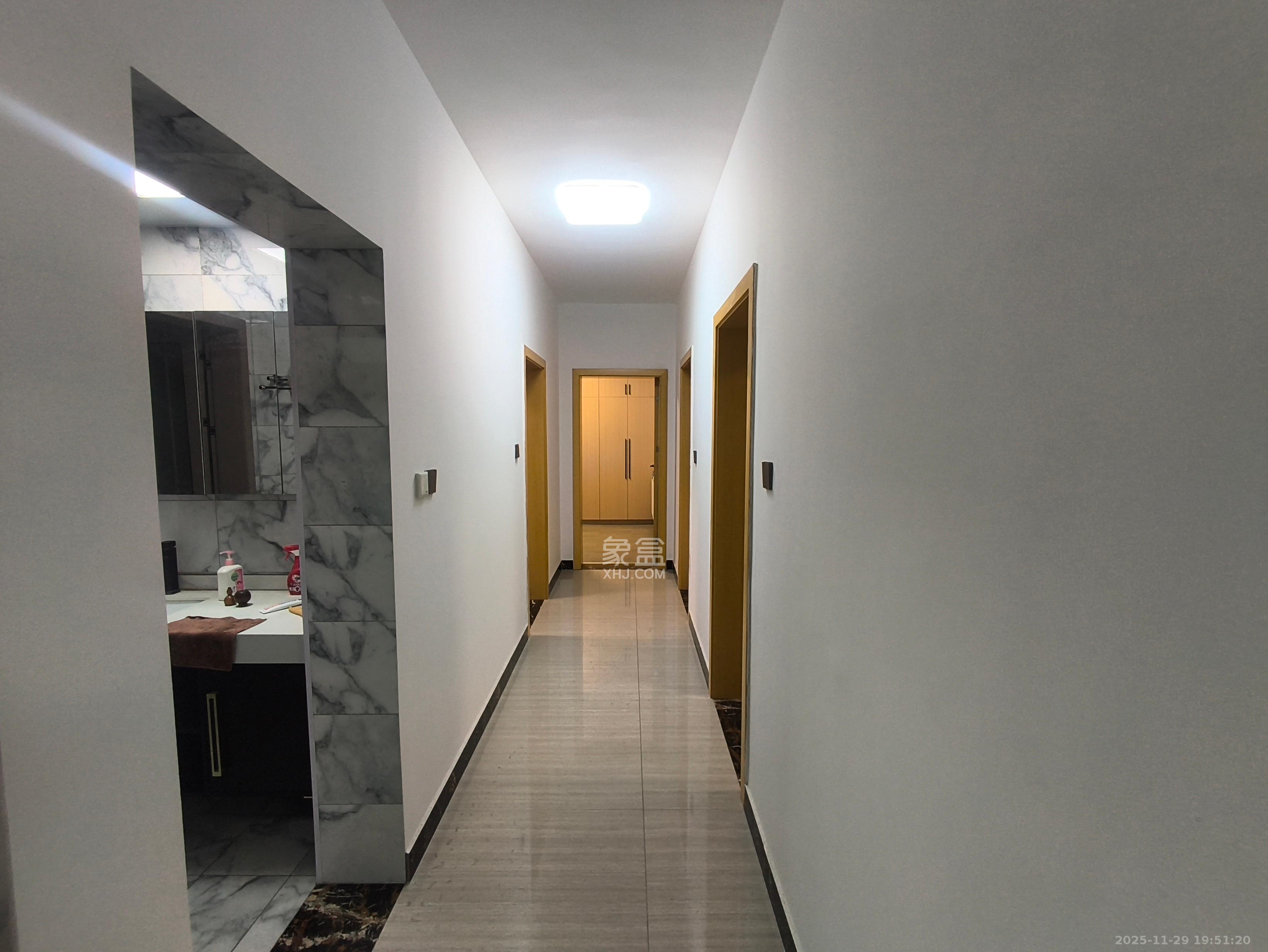 锦绣家园 4室2厅2卫 4000.0元/月 锦绣家园 4室2厅2卫 4000.0元/月室内图