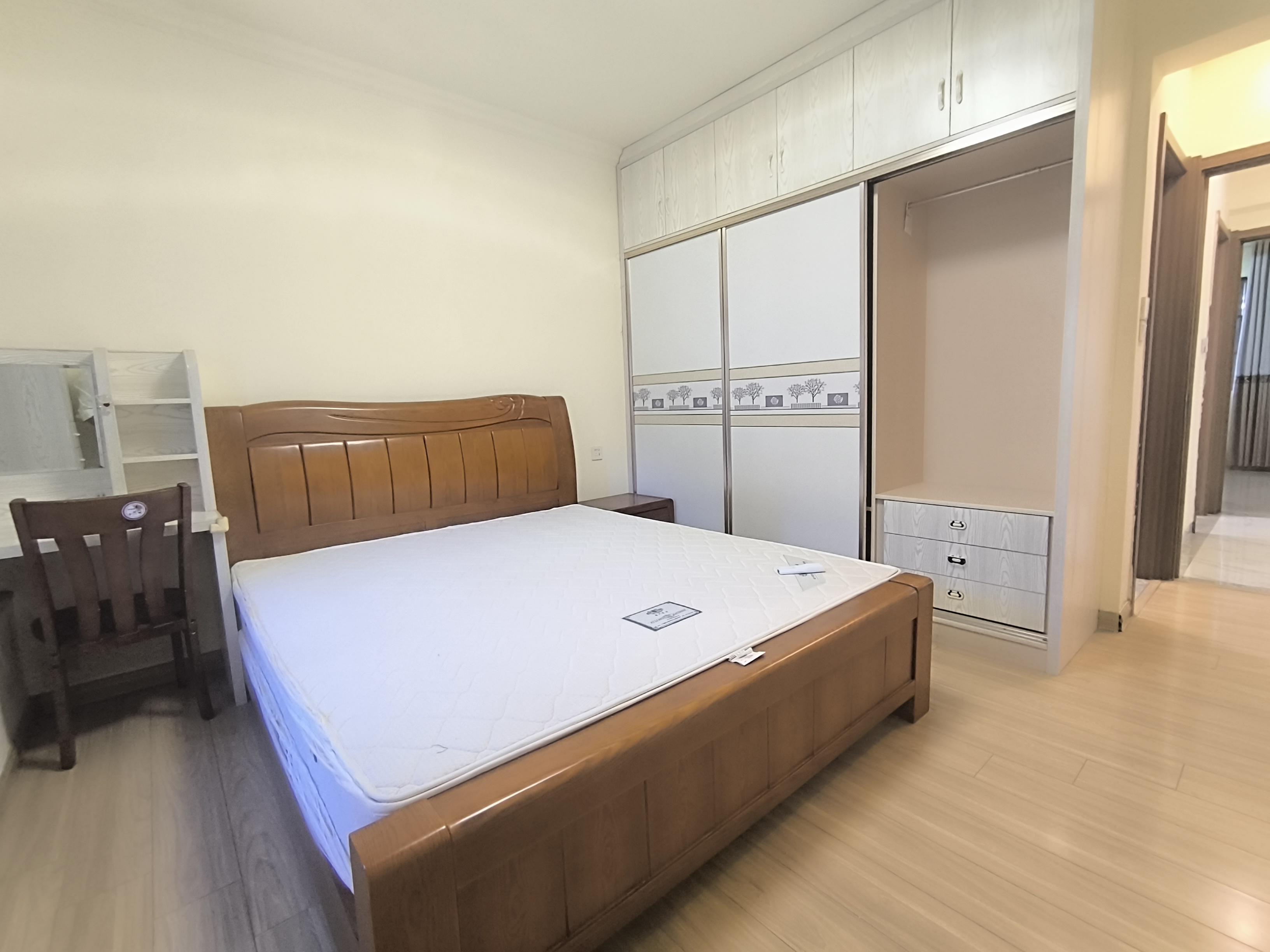 碧桂园  3室2厅2卫    65.0万