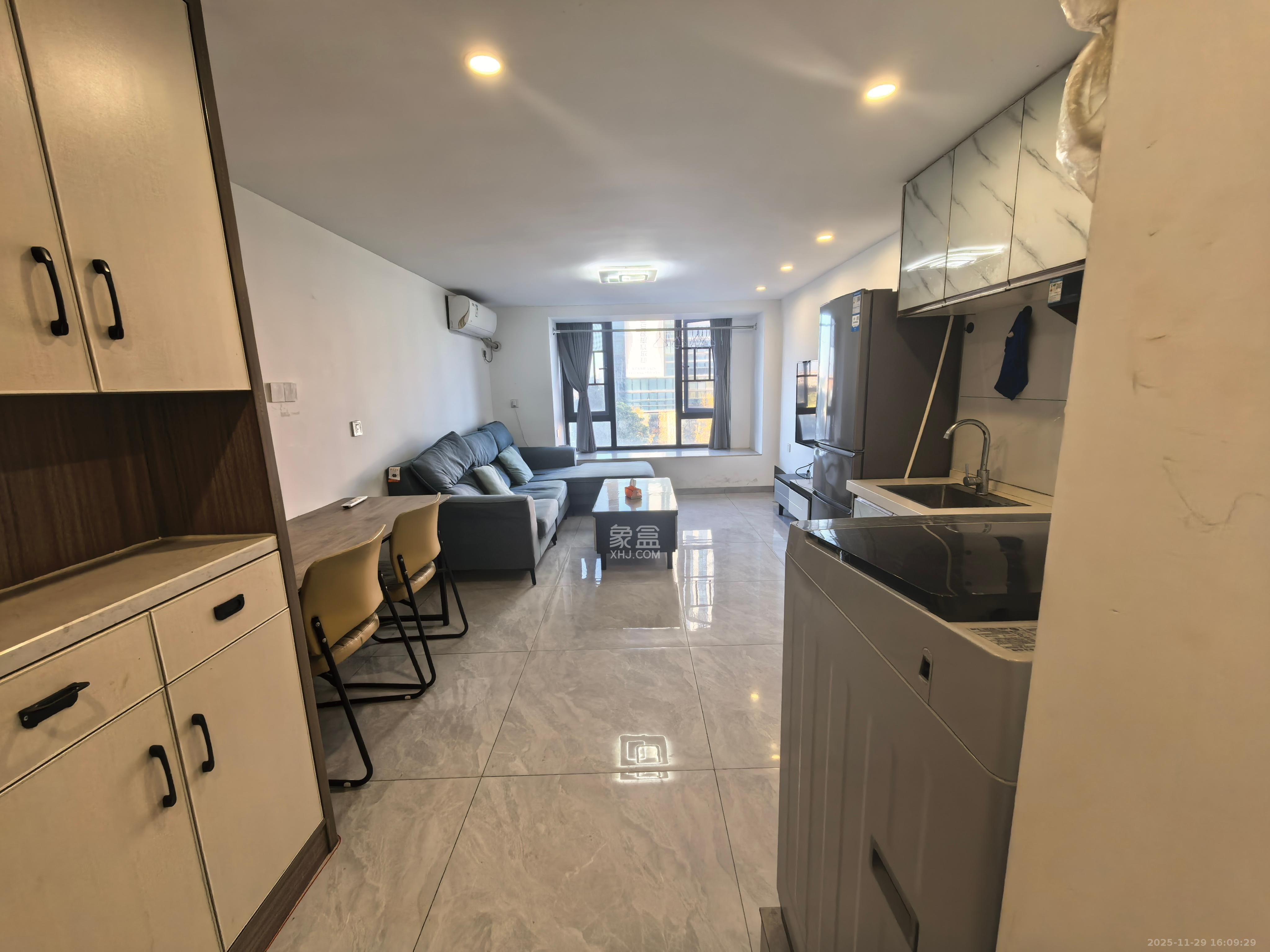 新城悦隽  2室1厅1卫    1600.0元/月