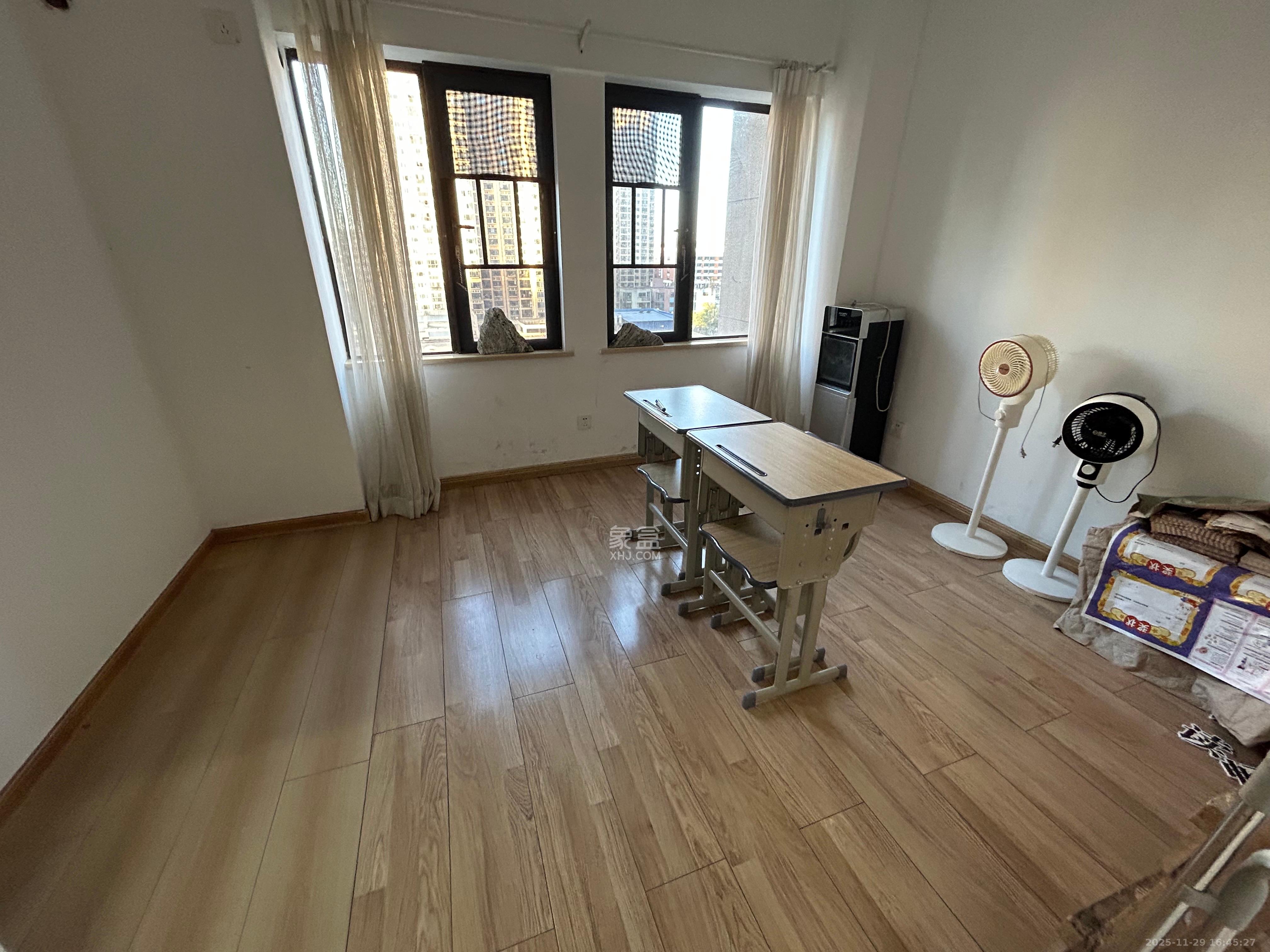 钰龙天下二期（钰龙佳园）  1室1厅1卫    6200.0元/月室内图