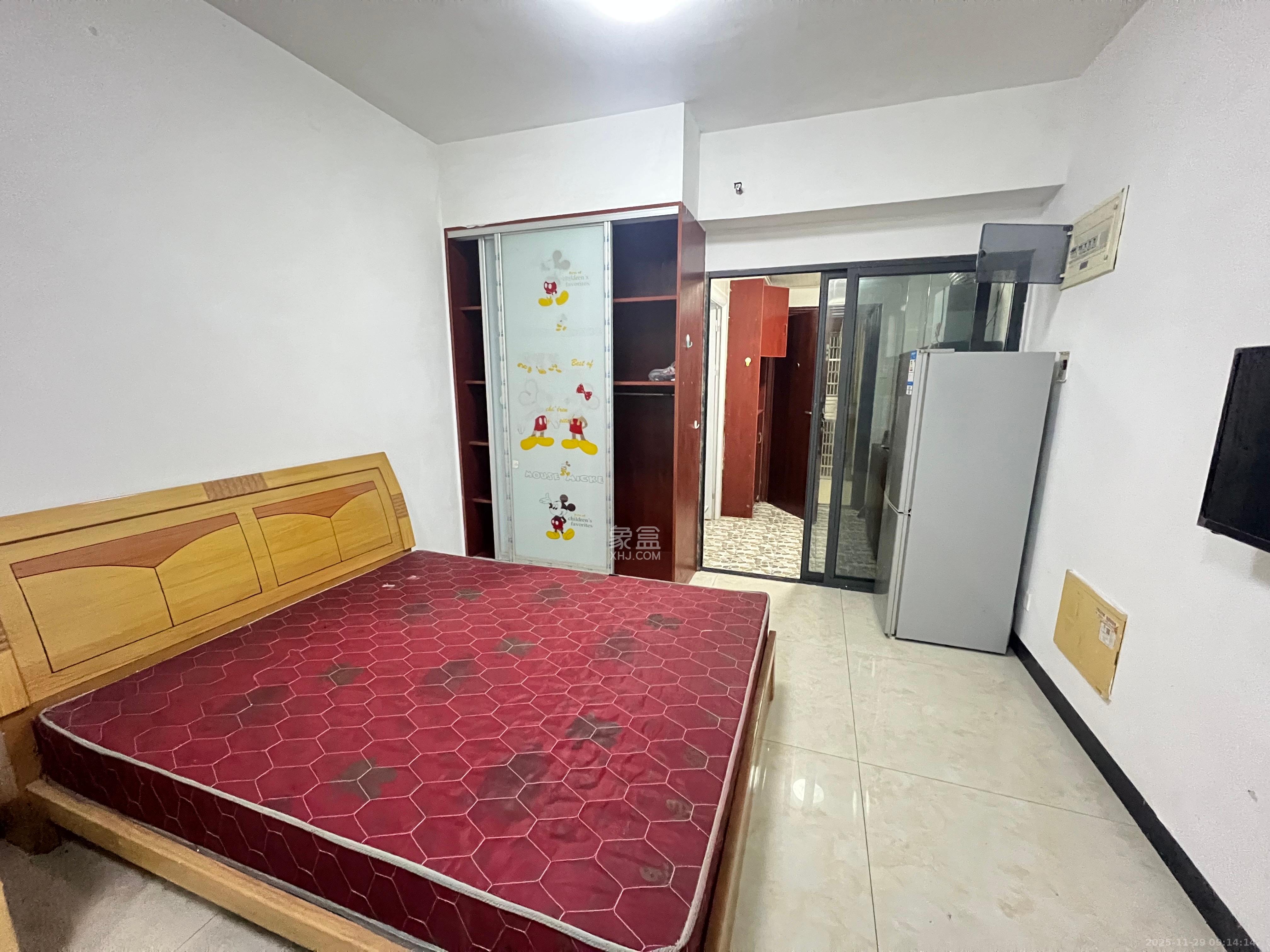 保利麓谷林语I区  1室1厅0卫    1300.0元/月室内图