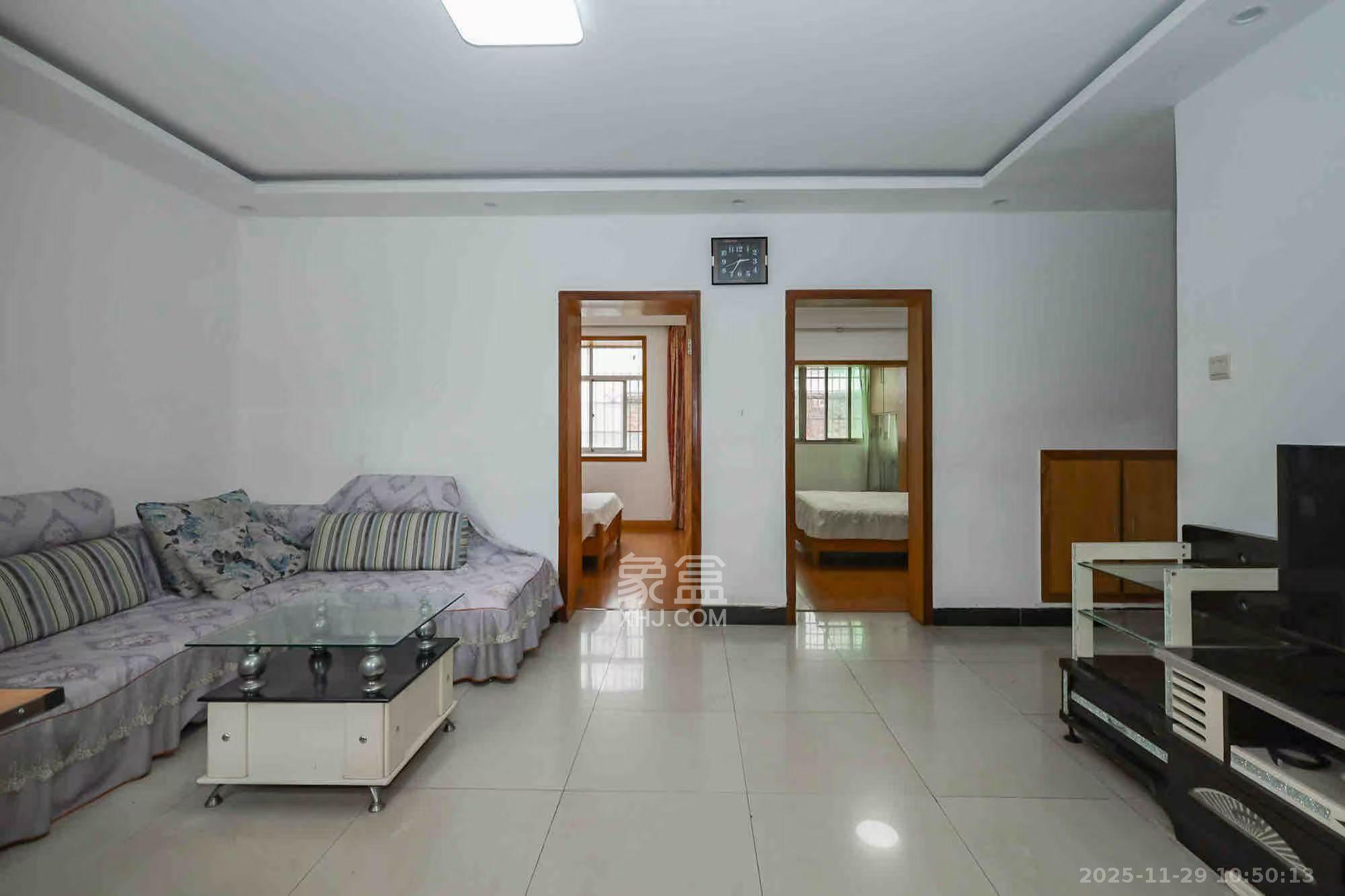 伞厂宿舍  2室2厅1卫    2000.0元/月室内图