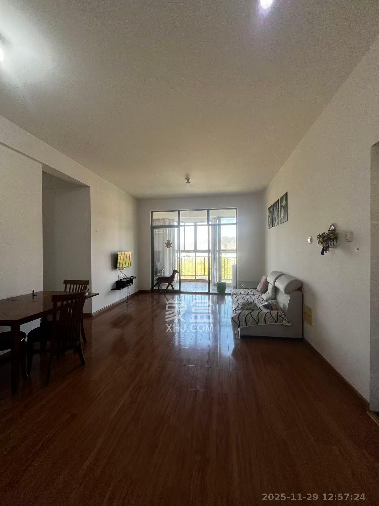 靳江明珠  1室0厅0卫    1300.0元/月