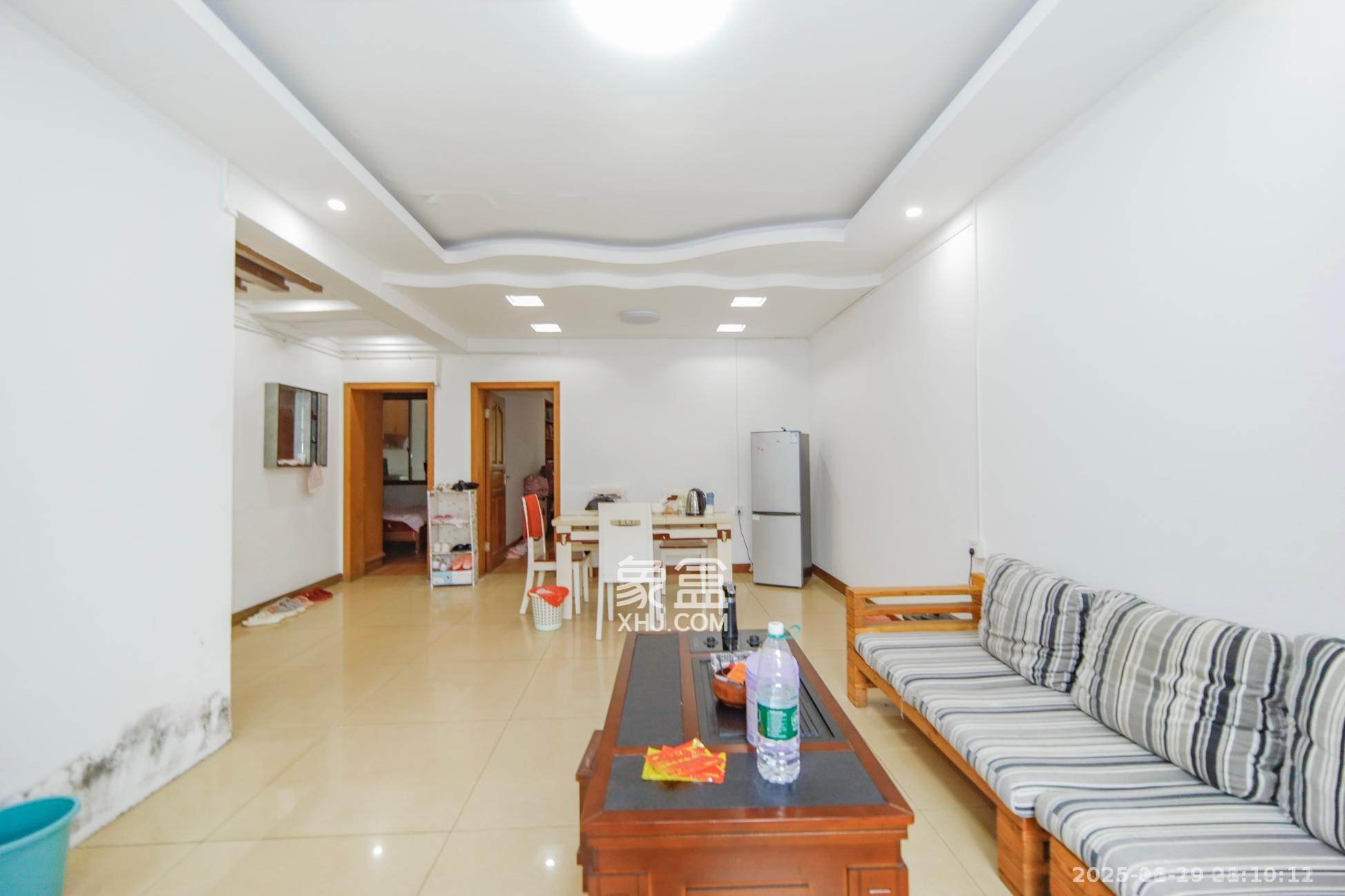 中建五局信和苑一区  1室1厅1卫    1500.0元/月室内图