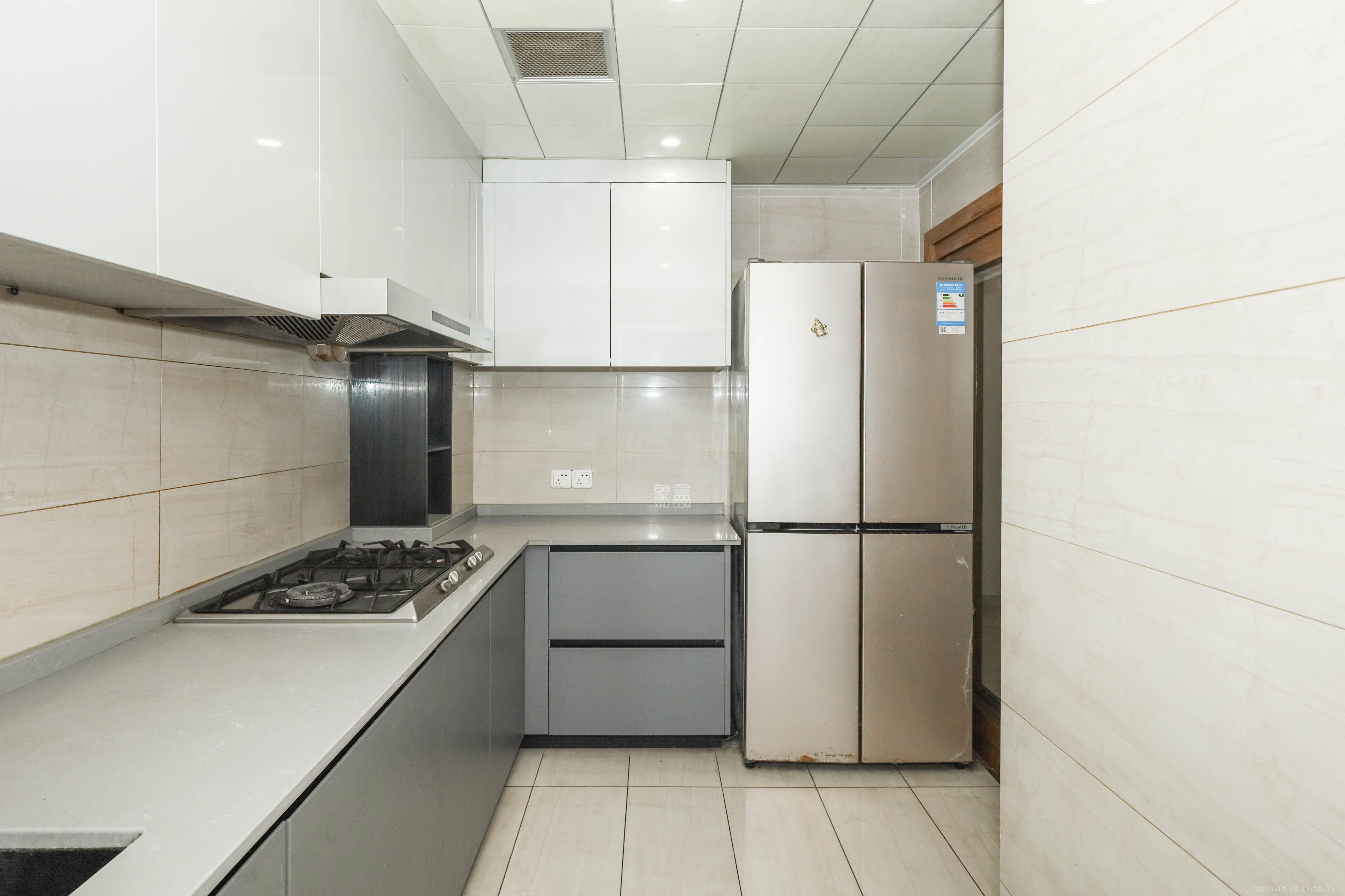 和泓梅溪四季 3室2厅2卫 135.0万 和泓梅溪四季 3室2厅2卫 135.0万厨房