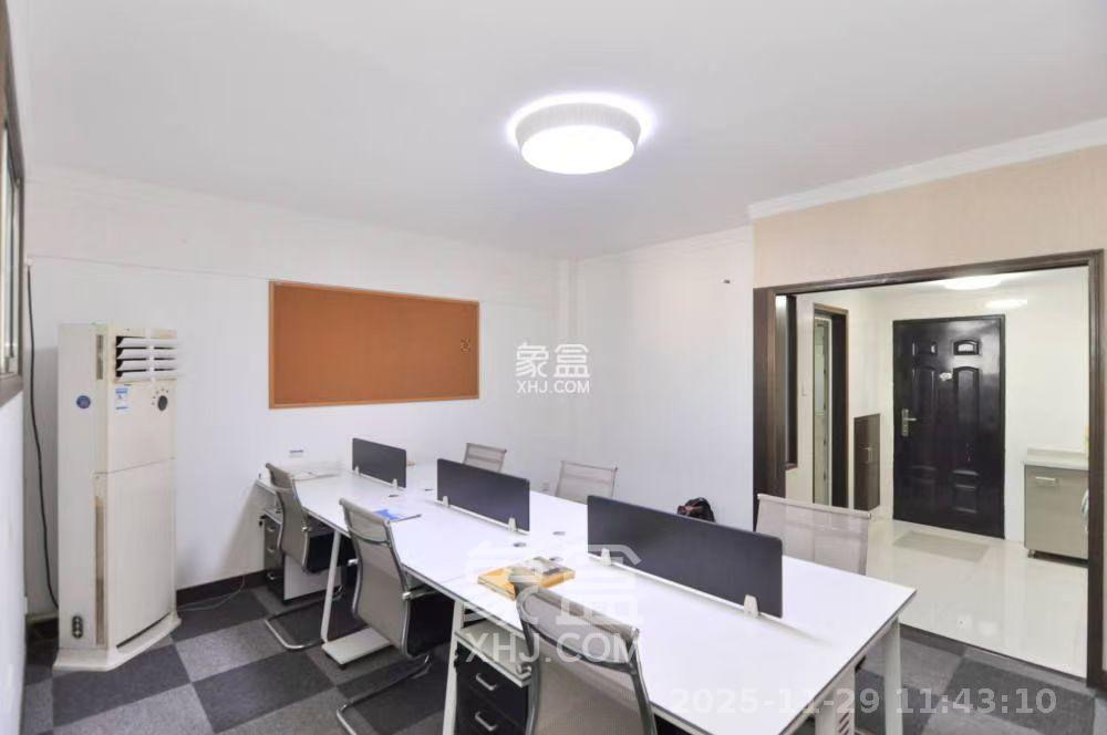 玛依拉山庄  1室1厅1卫    1600.0元/月室内图