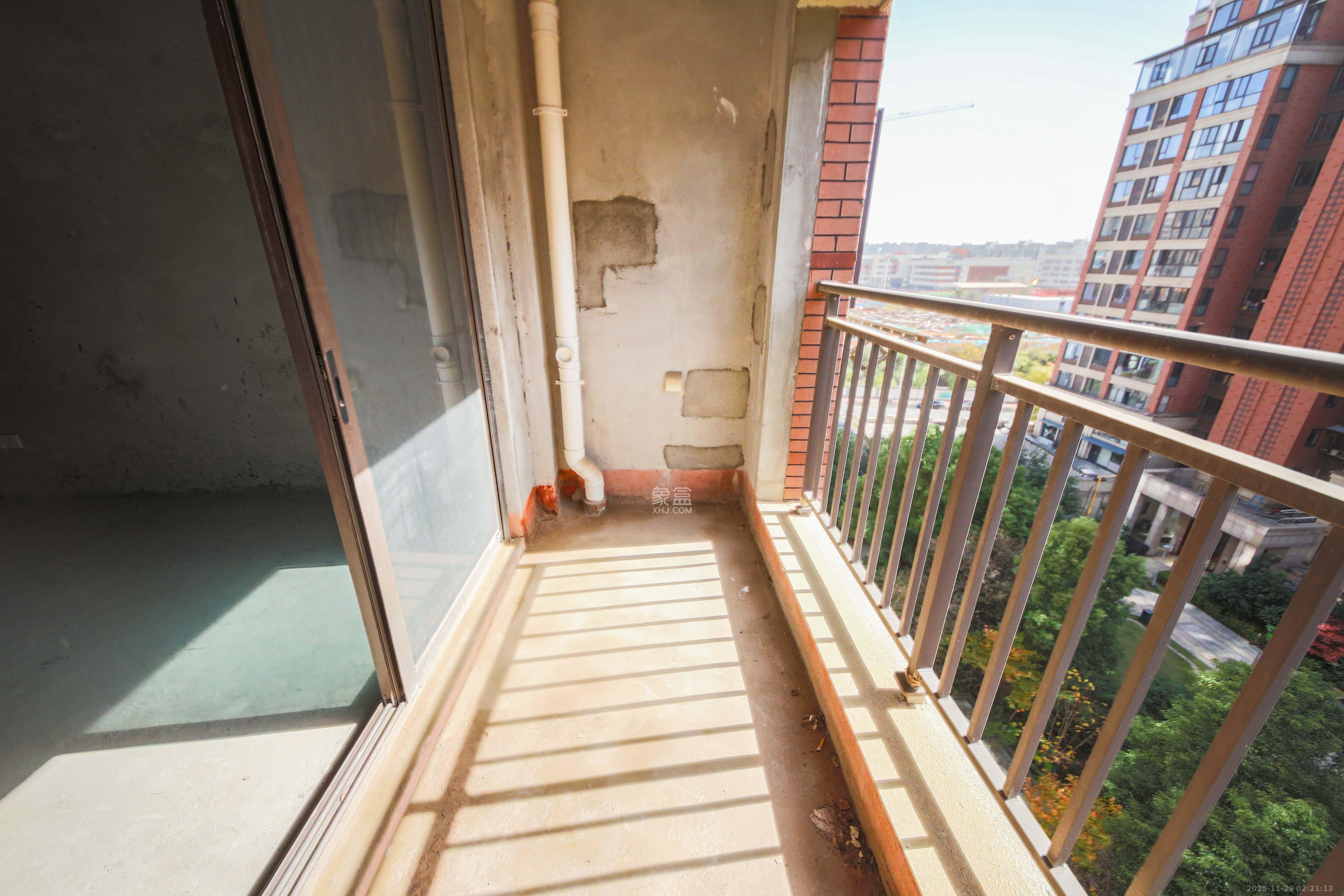 鑫远翡丽郡（鑫远翡丽雅苑）  3室2厅1卫    113.0万阳台