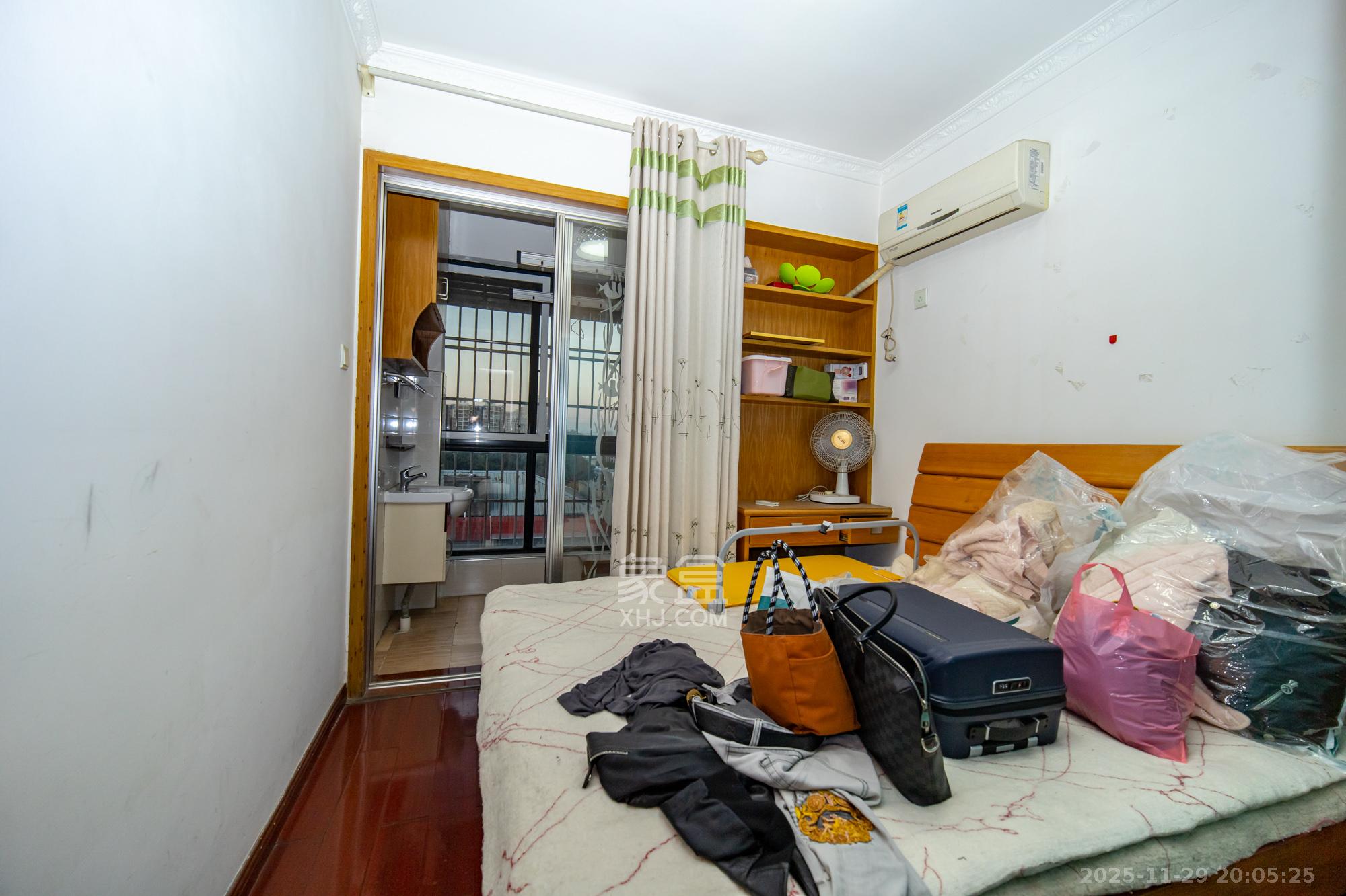 星沙派  2室2厅1卫    40.0万卧室