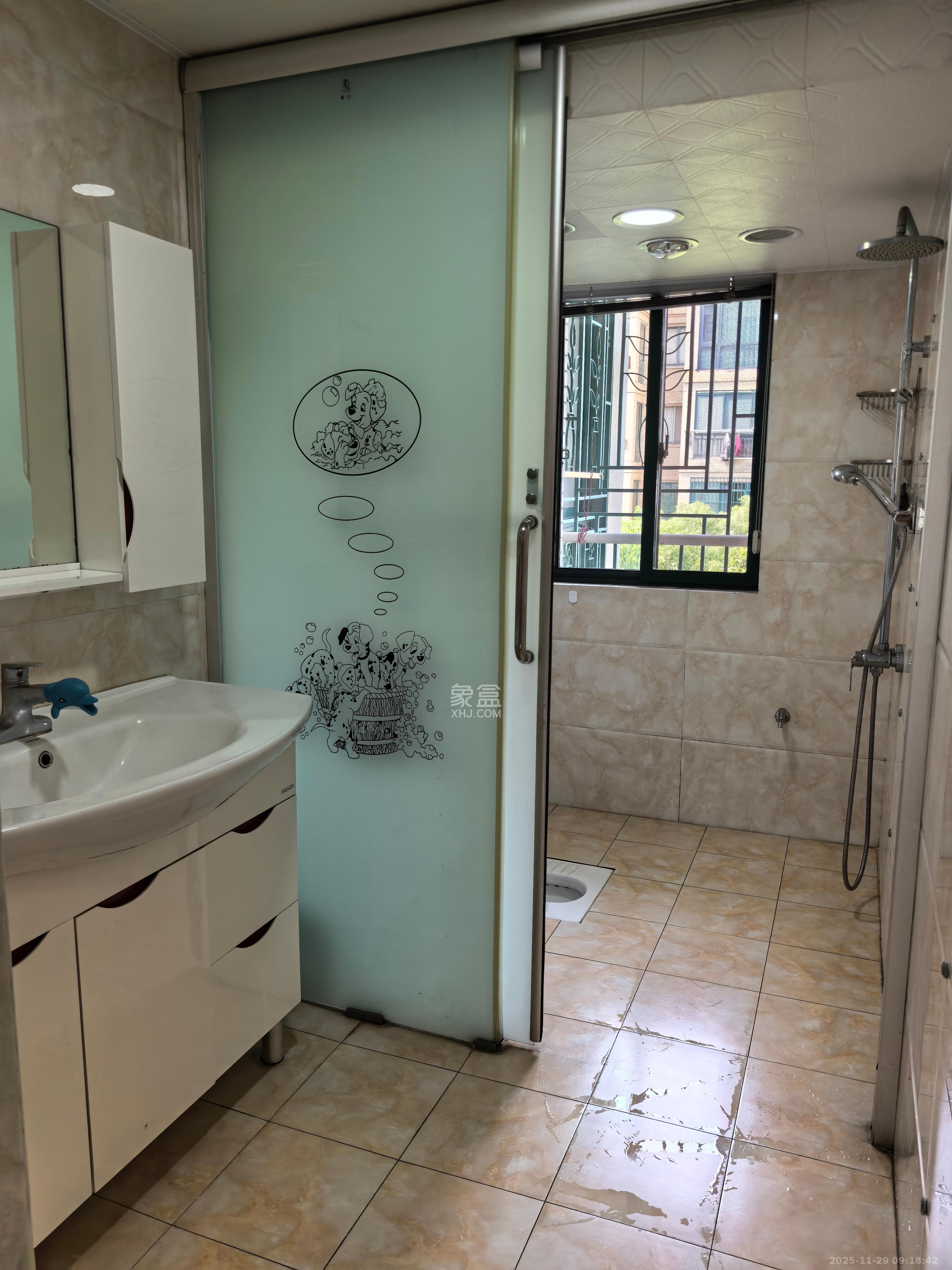 星城世家 4室2厅2卫 4500.0元/月 星城世家 4室2厅2卫 4500.0元/月室内图