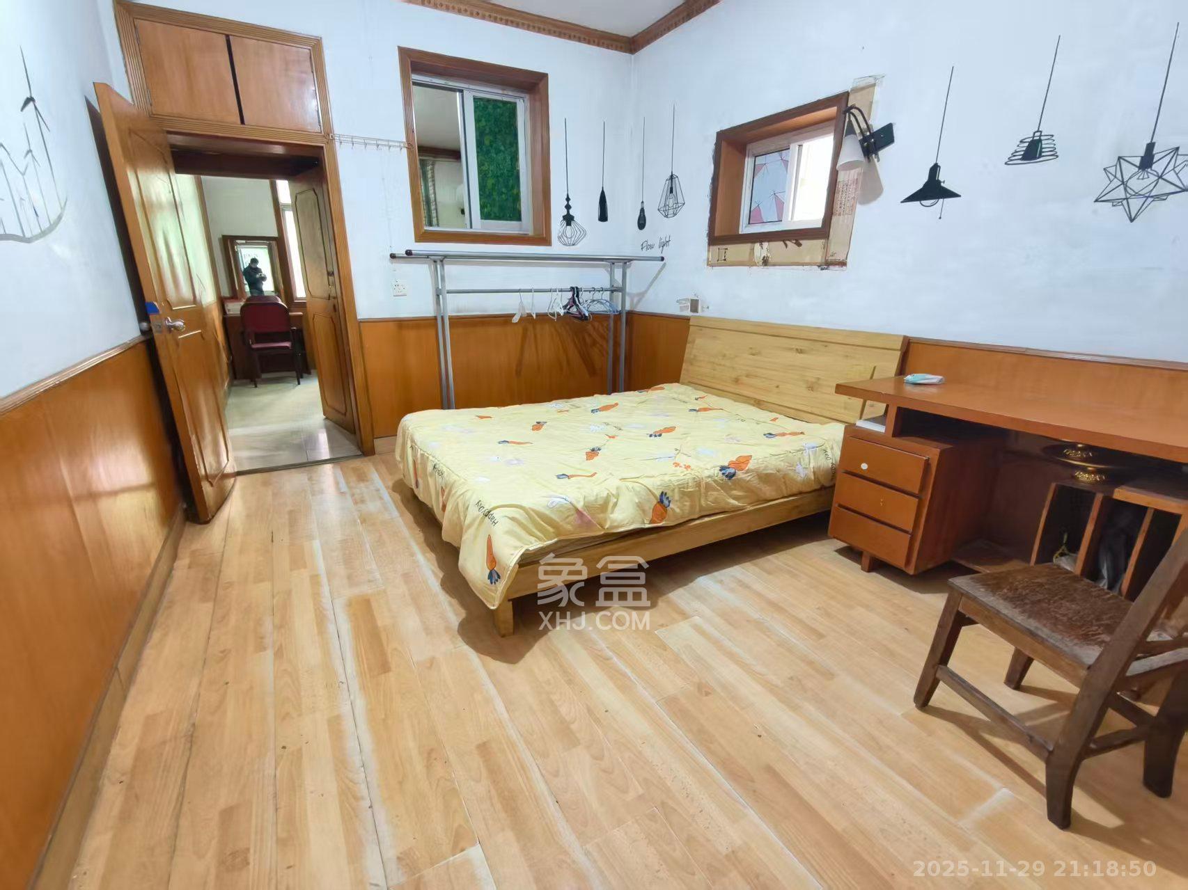 枫林小区  2室1厅1卫    1200.0元/月室内图