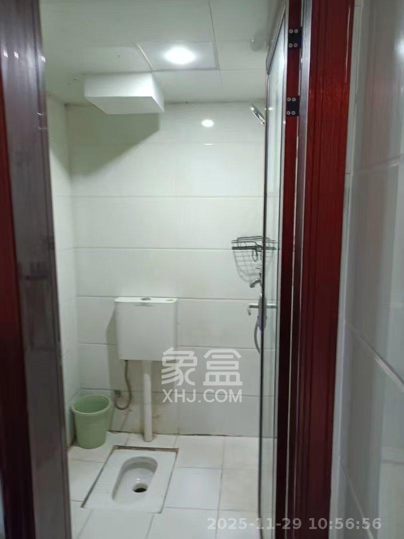 长沙卷烟厂高层小区  3室2厅1卫    2400.0元/月室内图