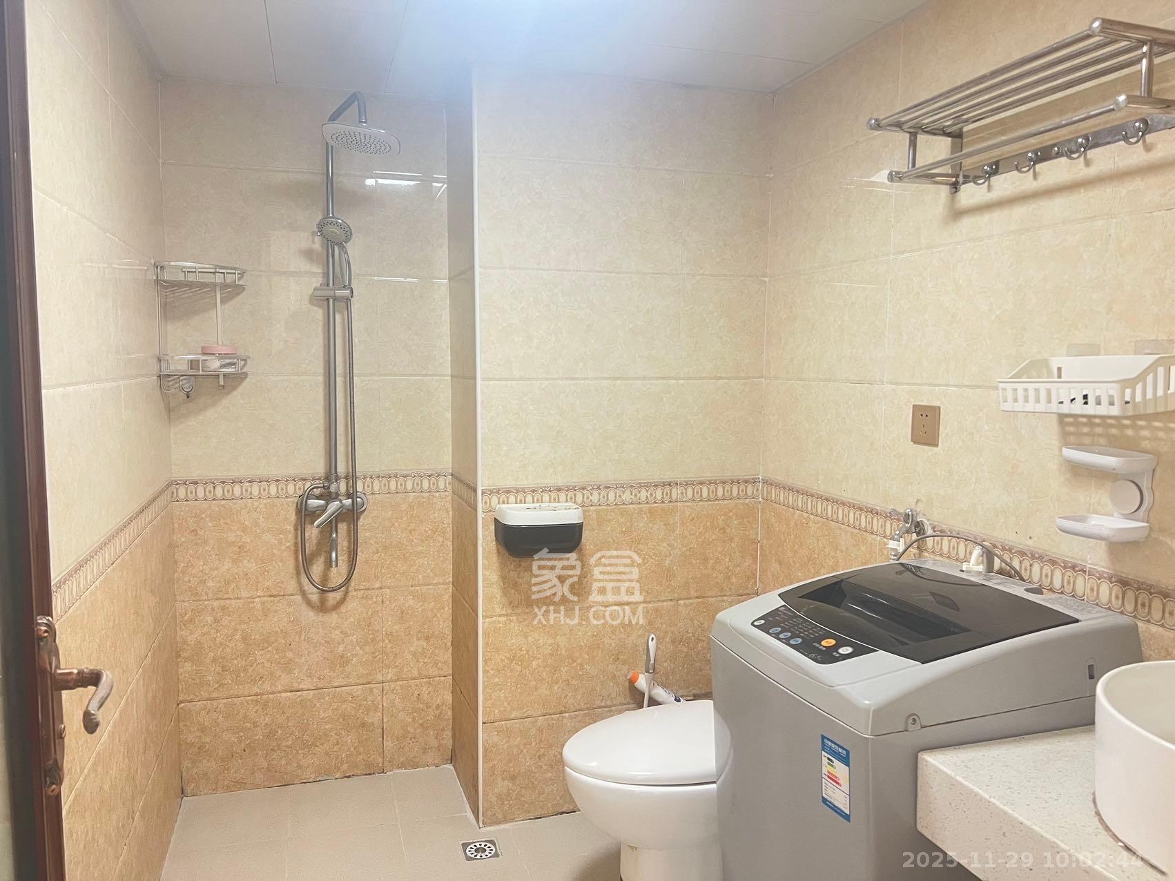 保利麓谷林语I区 1室1厅1卫 1350.0元/月 保利麓谷林语I区 1室1厅1卫 1350.0元/月室内图