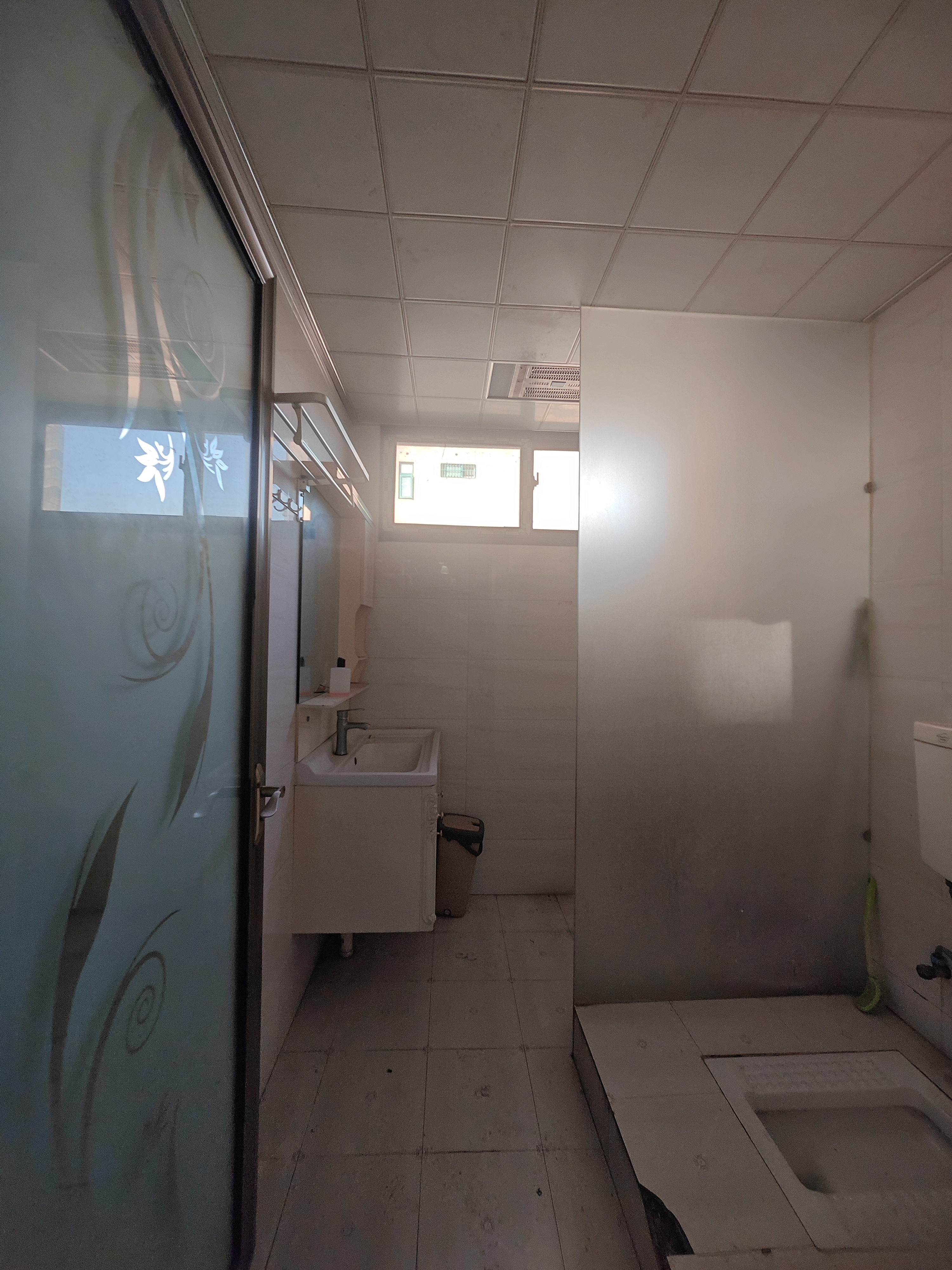 冠都现代城（冠都幸福彼岸）  3室2厅2卫    2500.0元/月室内图