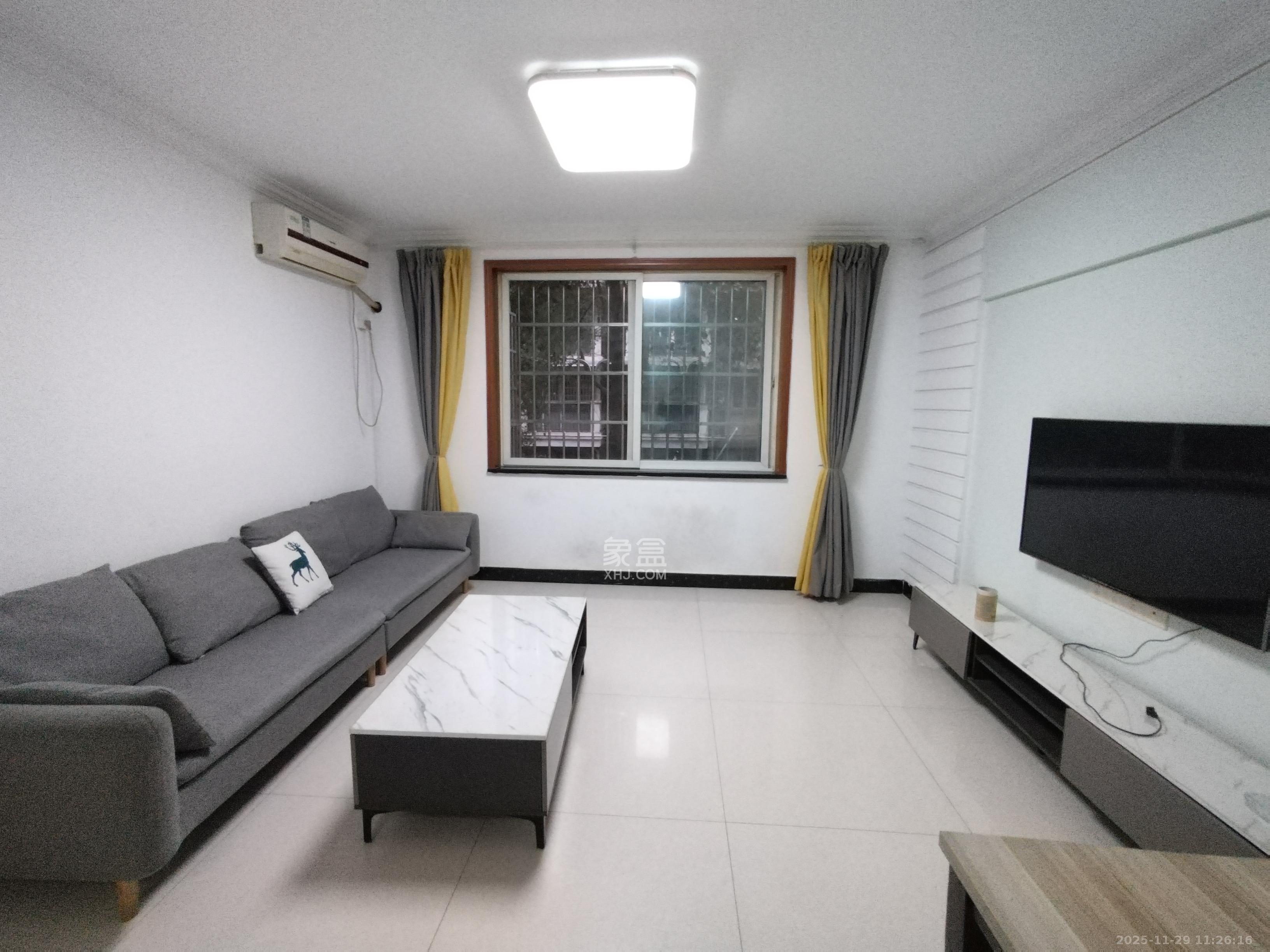 新诚小区  2室2厅1卫    1400.0元/月