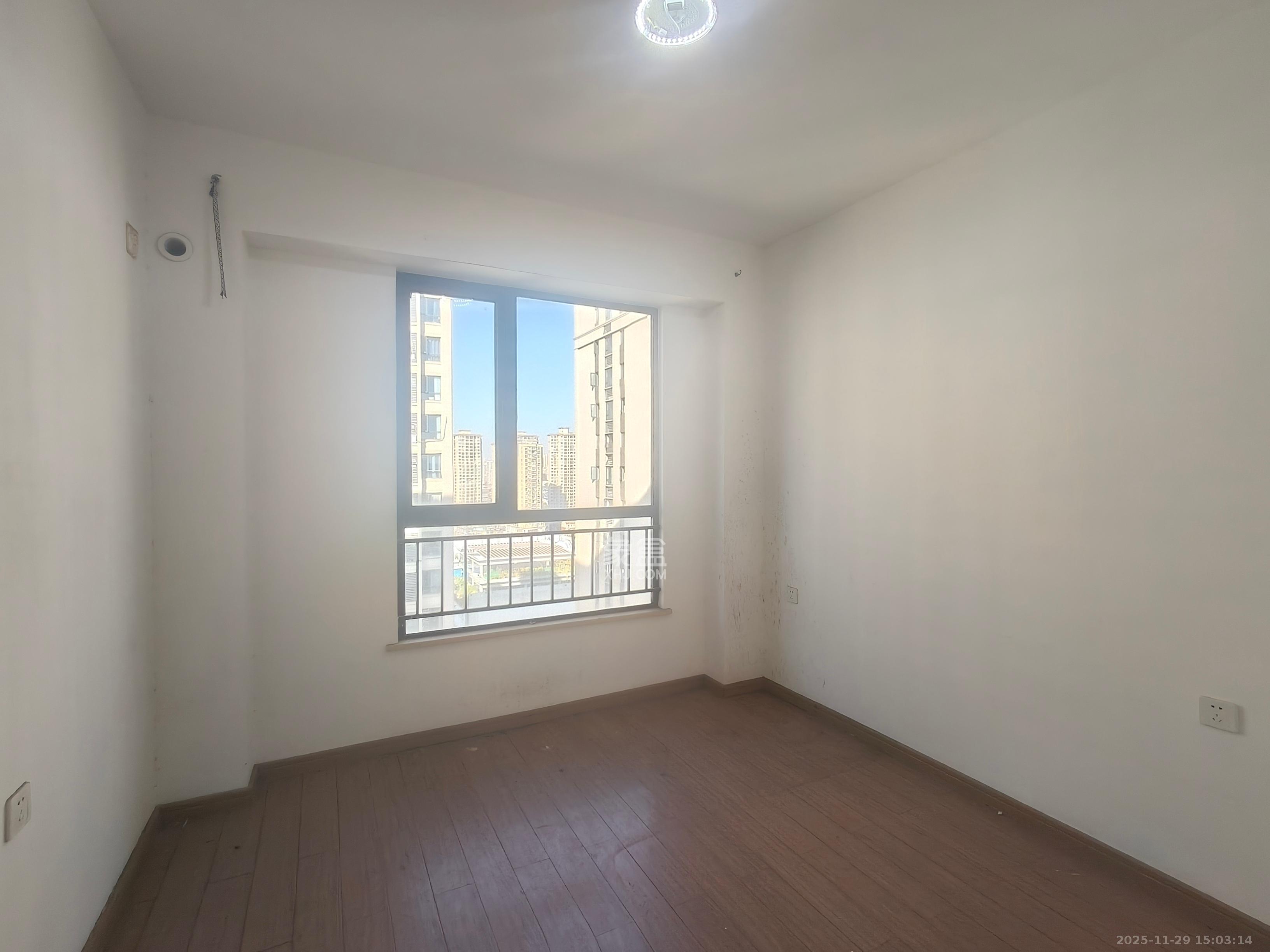 五矿万境蓝山 4室2厅2卫 2800.0元/月 五矿万境蓝山 4室2厅2卫 2800.0元/月室内图