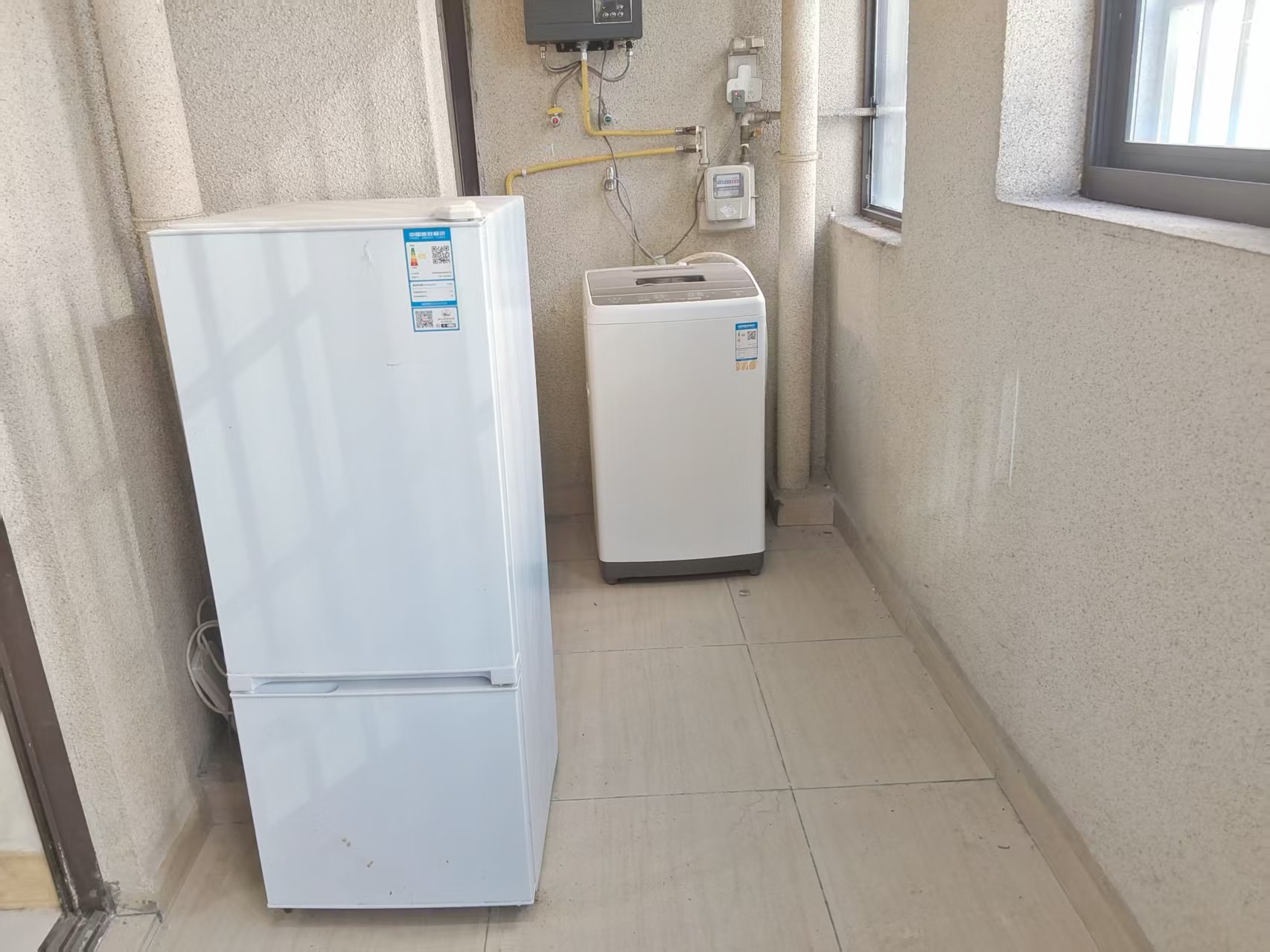 碧桂园 4室2厅2卫 1800.0元/月 碧桂园 4室2厅2卫 1800.0元/月室内图