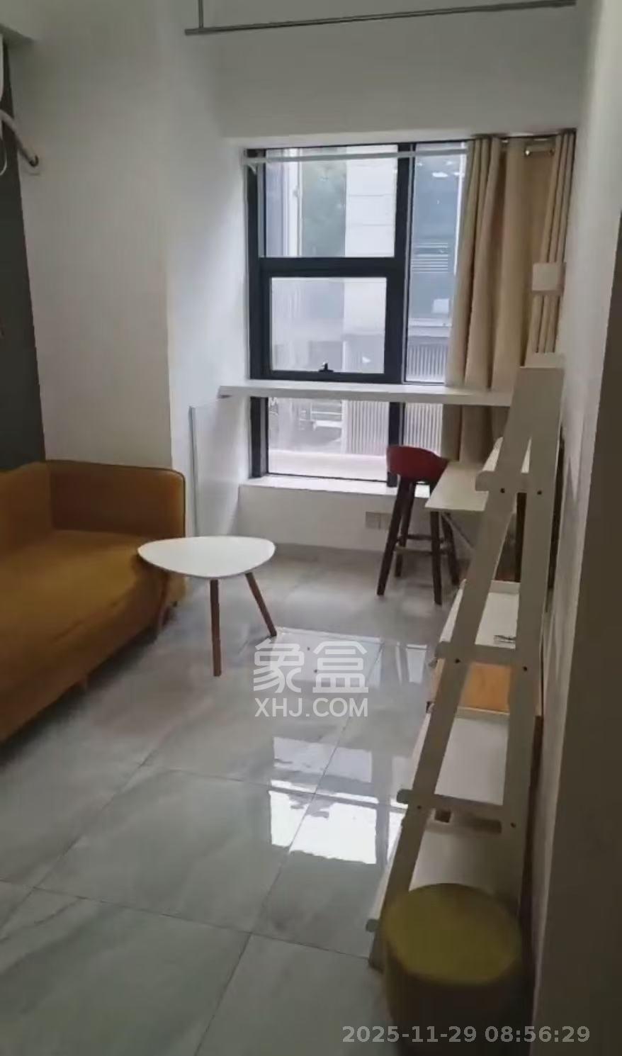 第六都（陆都小区）  1室1厅1卫    1800.0元/月室内图