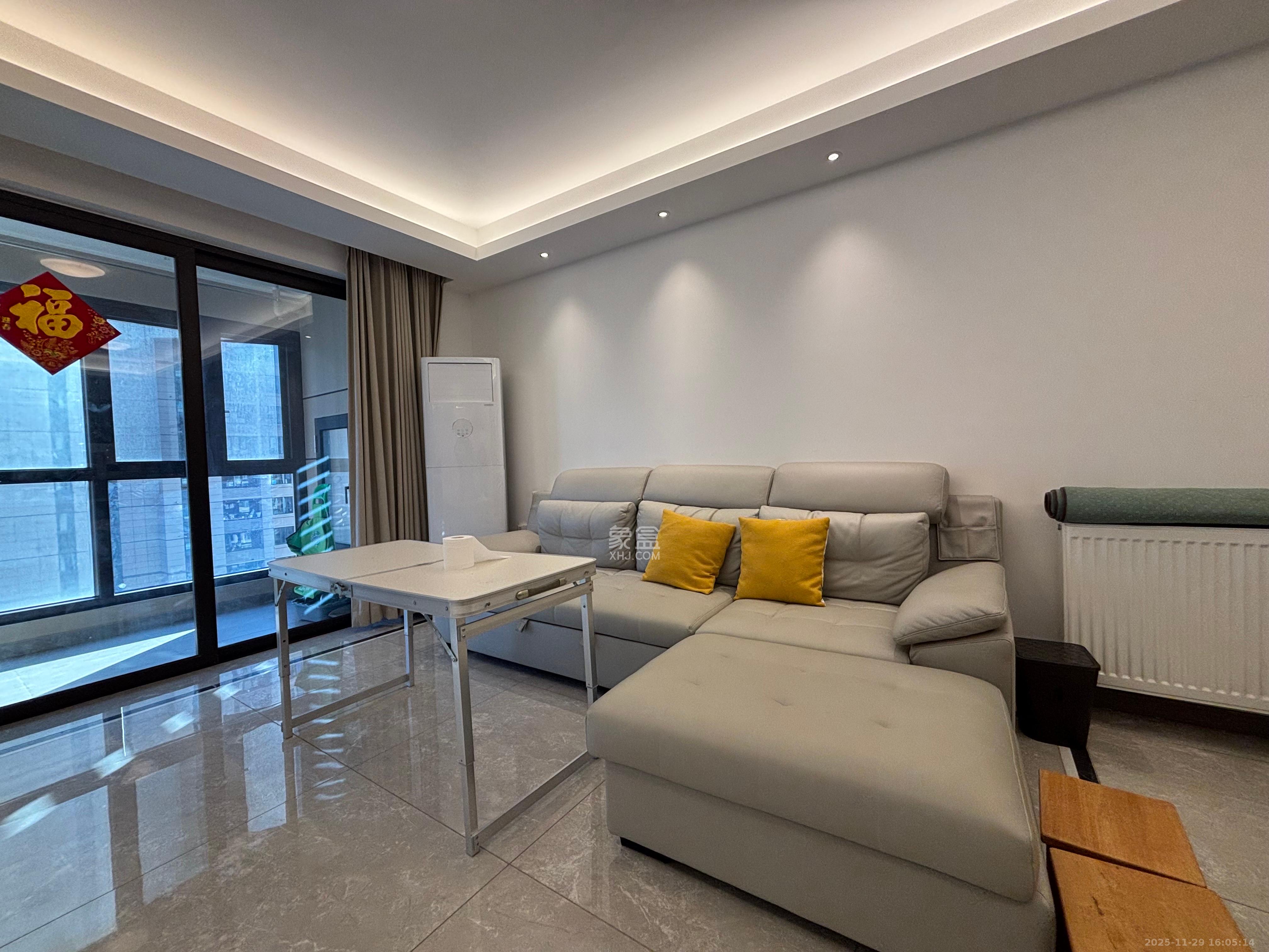 龙湖铂金中心（龙湖春江郦城）  3室2厅2卫    6500.0元/月