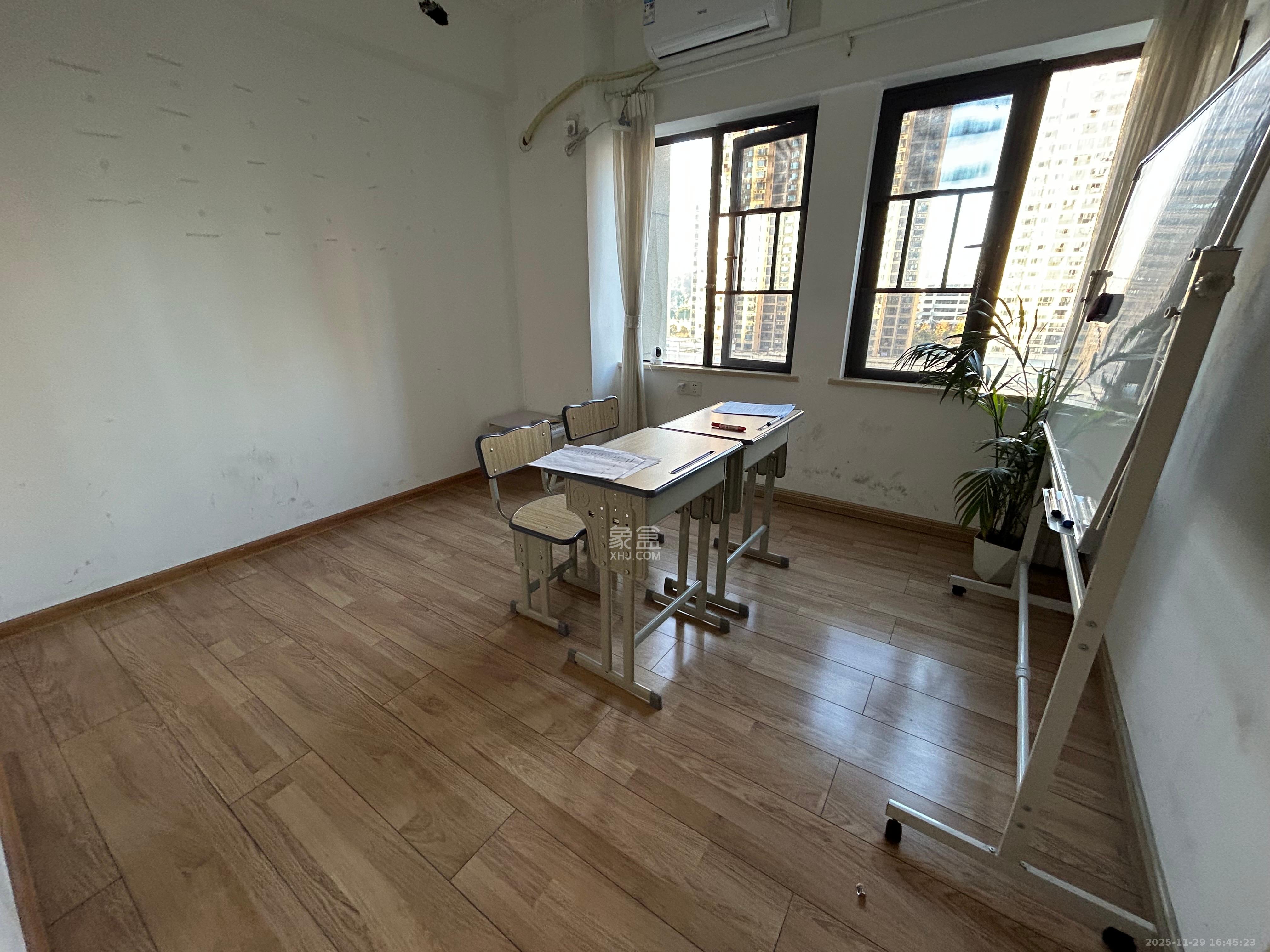 钰龙天下二期（钰龙佳园）  1室1厅1卫    6200.0元/月室内图