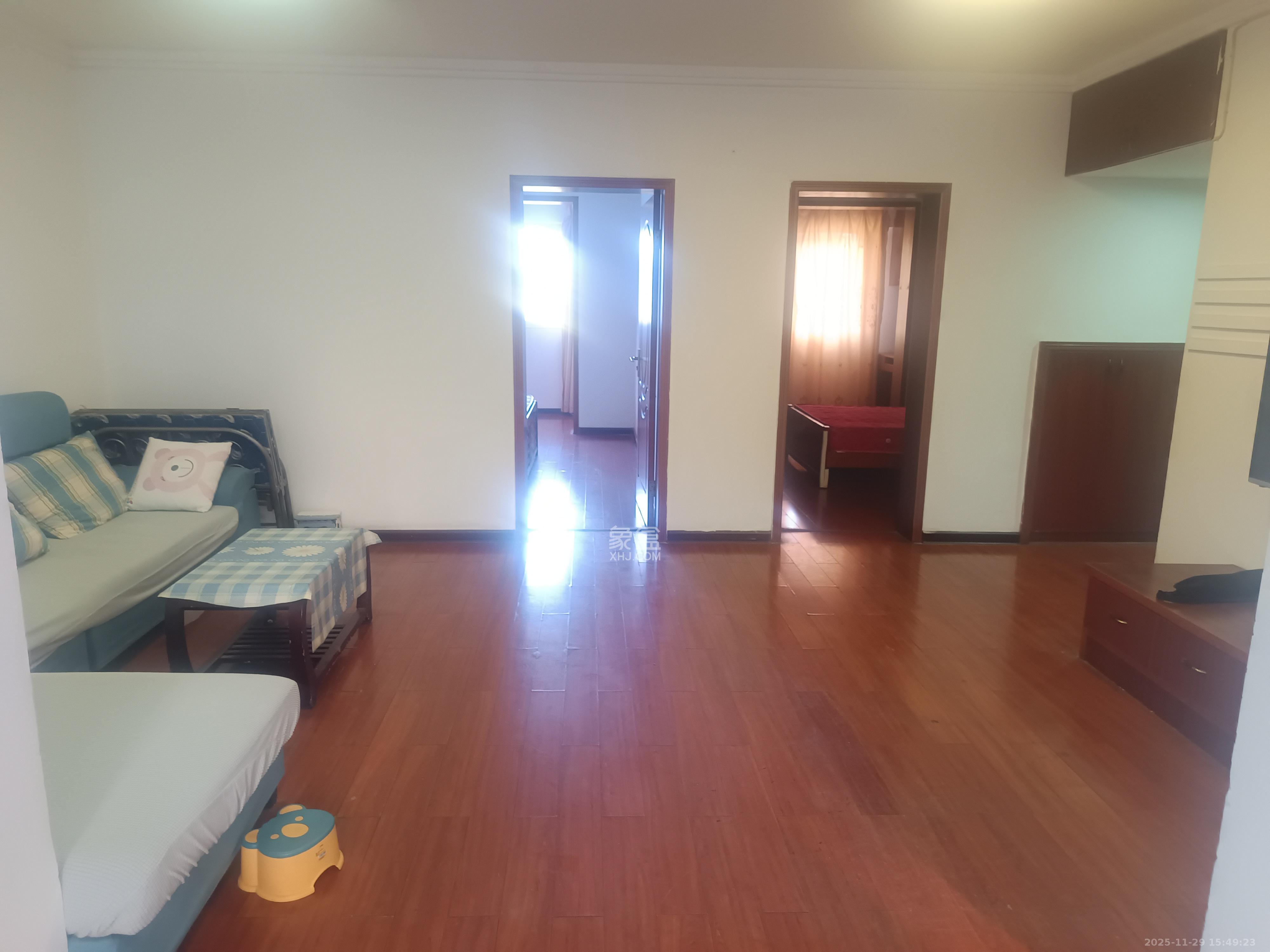 岳银小区（一二三五村）  2室2厅1卫    2000.0元/月室内图