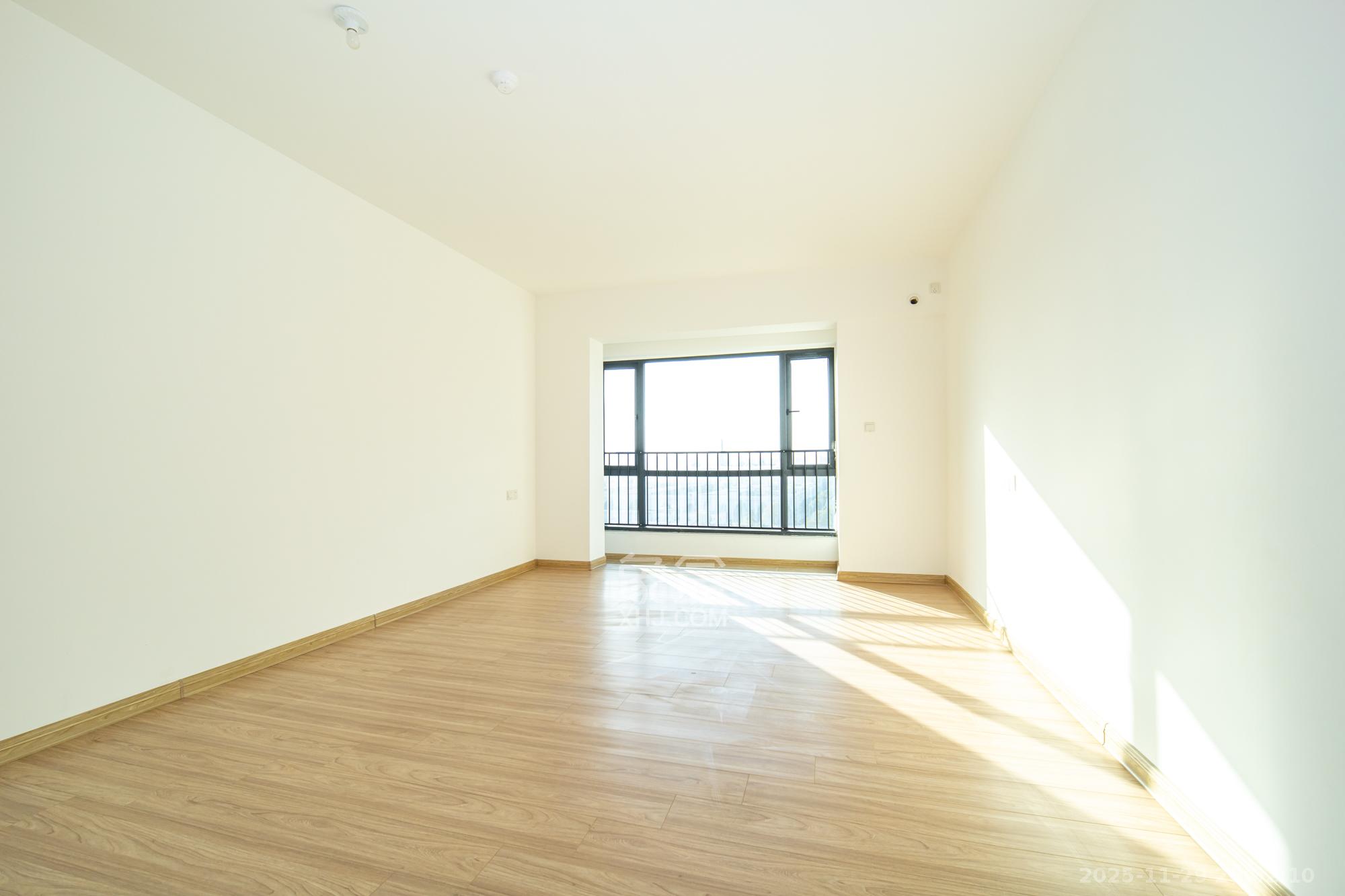 新长海漓湘悦  1室1厅1卫    25.0万