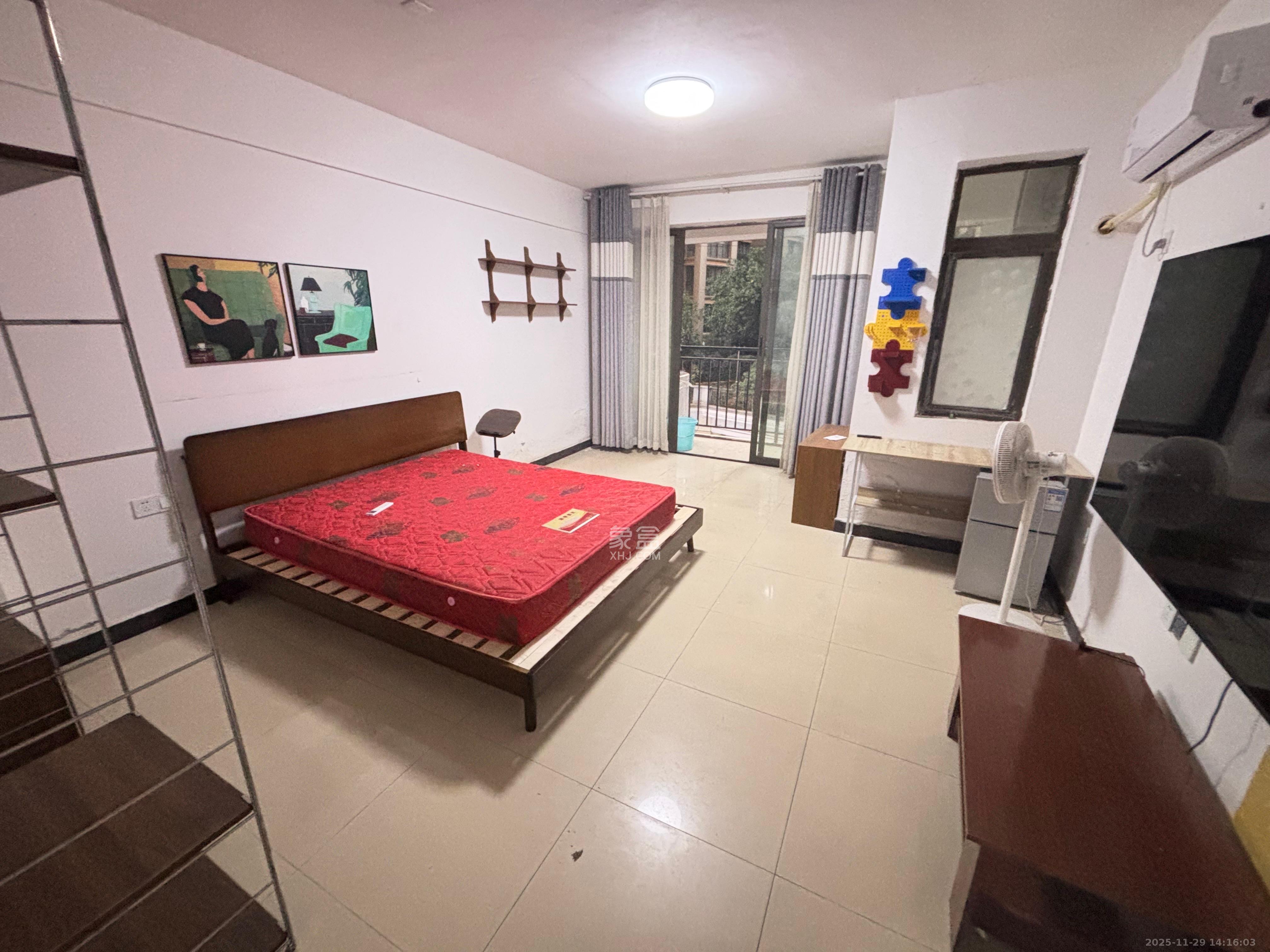 钱隆樽品(一、二、三期)  1室1厅1卫    1100.0元/月