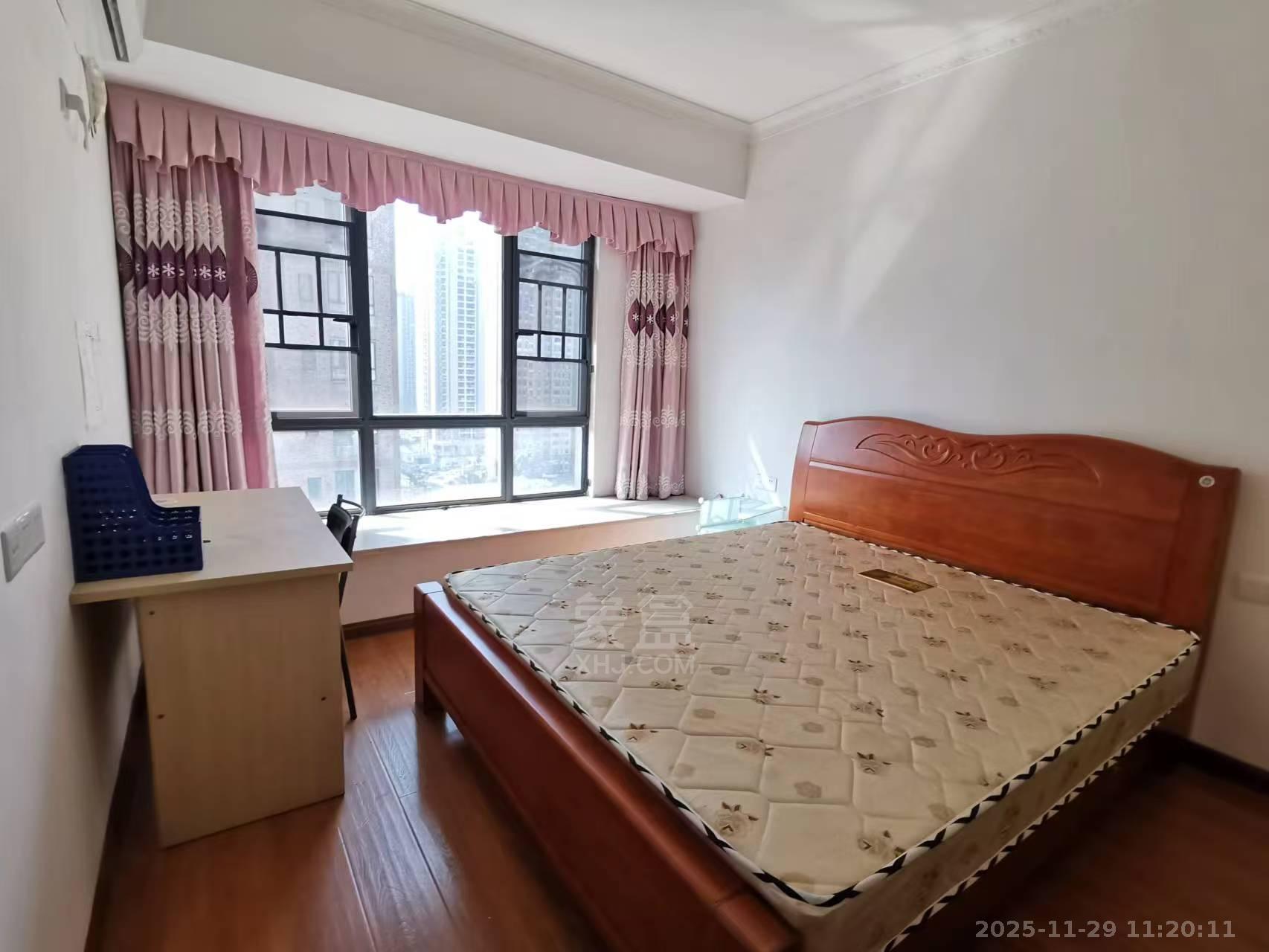 湘银星城  3室2厅2卫    2300.0元/月室内图