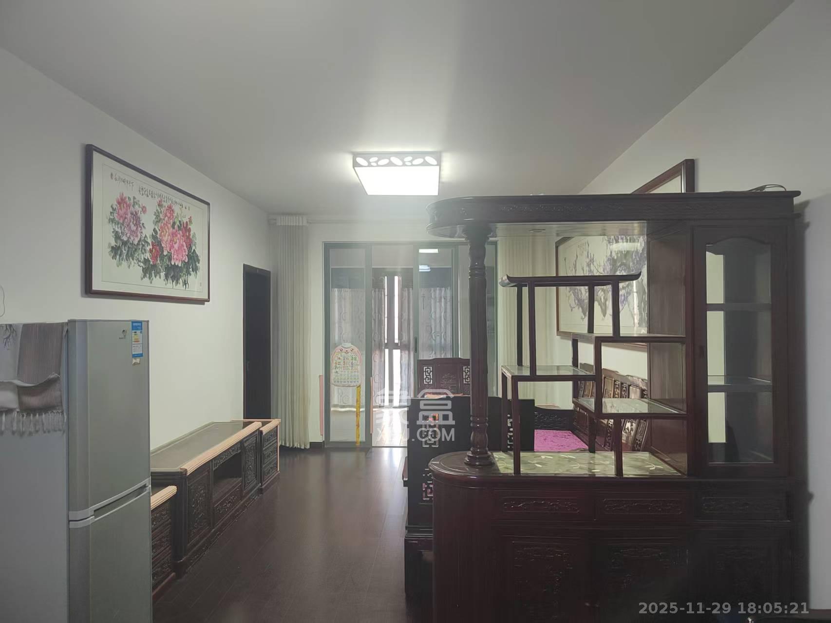 鑫远湘府华城  2室2厅1卫    2200.0元/月