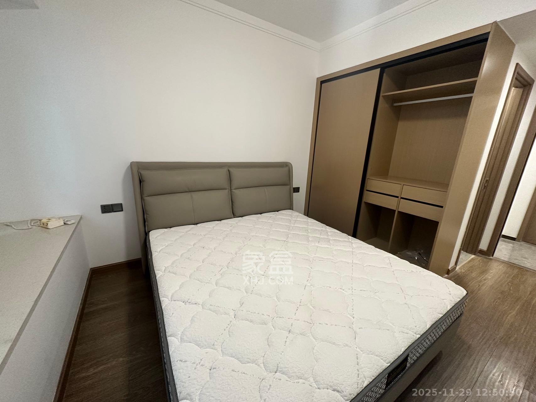 招商华发依云曦城 3室2厅2卫 2600.0元/月 招商华发依云曦城 3室2厅2卫 2600.0元/月室内图