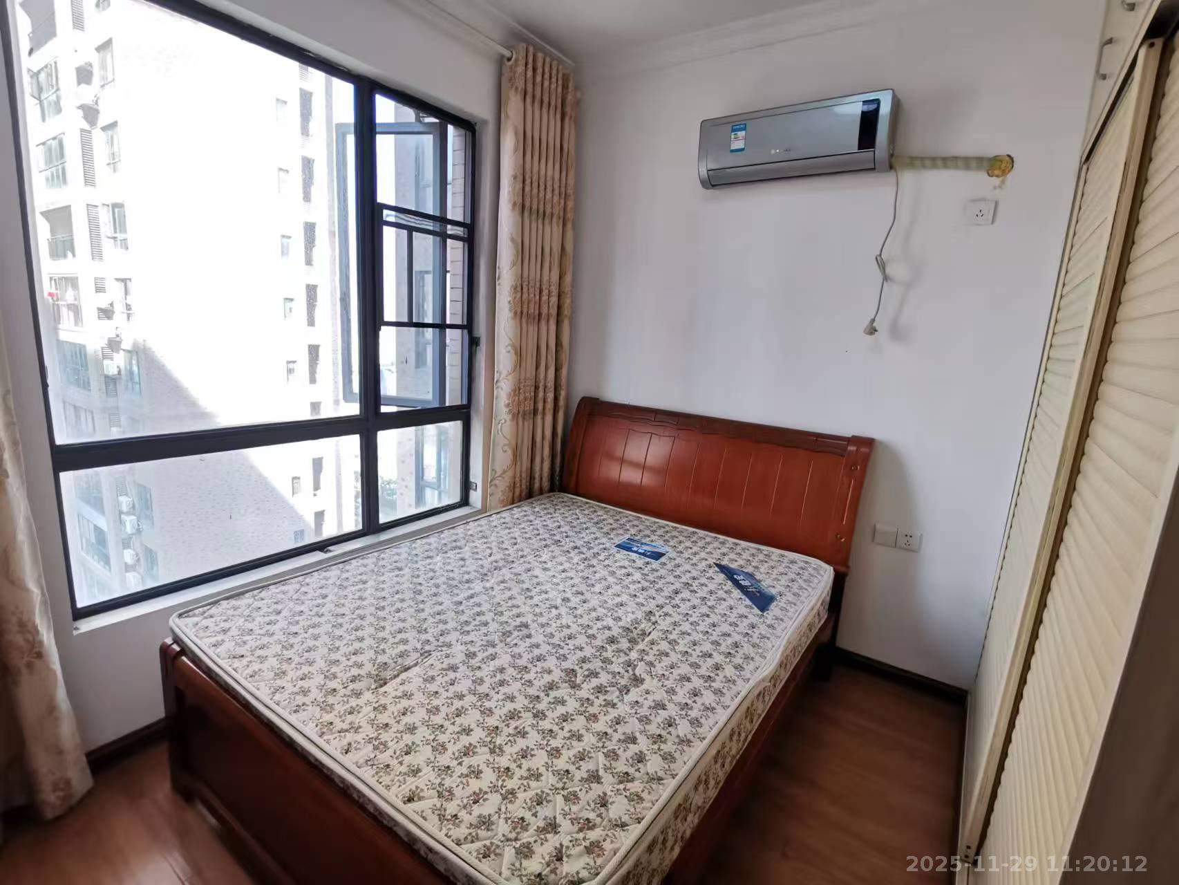 湘银星城  3室2厅2卫    2300.0元/月室内图