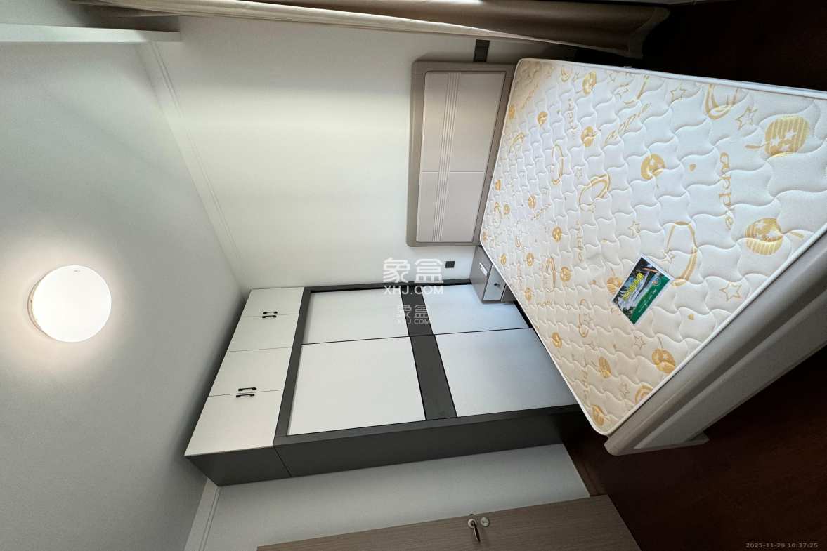 旭辉雨花郡 4室2厅2卫 4400.0元/月 旭辉雨花郡 4室2厅2卫 4400.0元/月室内图