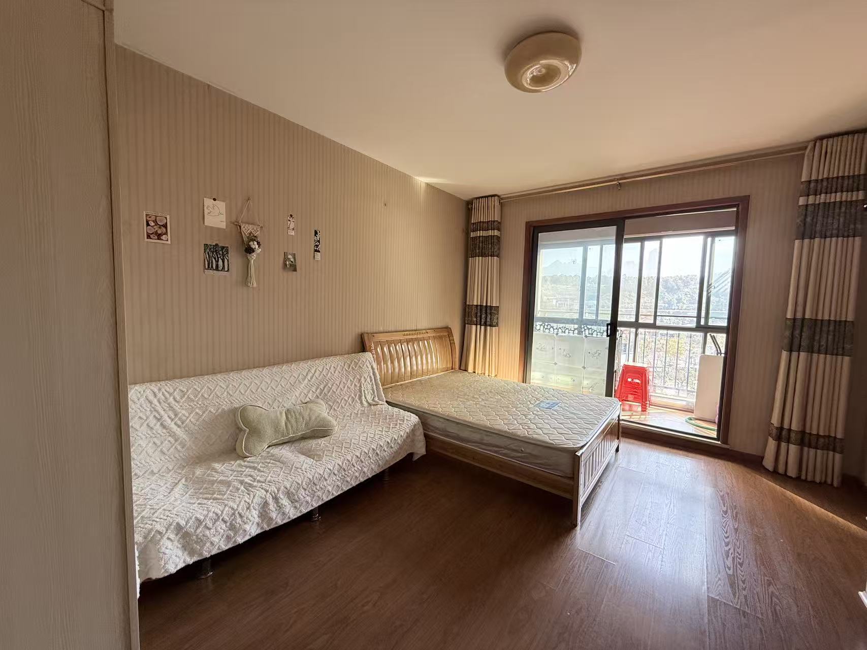 蓝色港湾  1室1厅1卫    1000.0元/月室内图