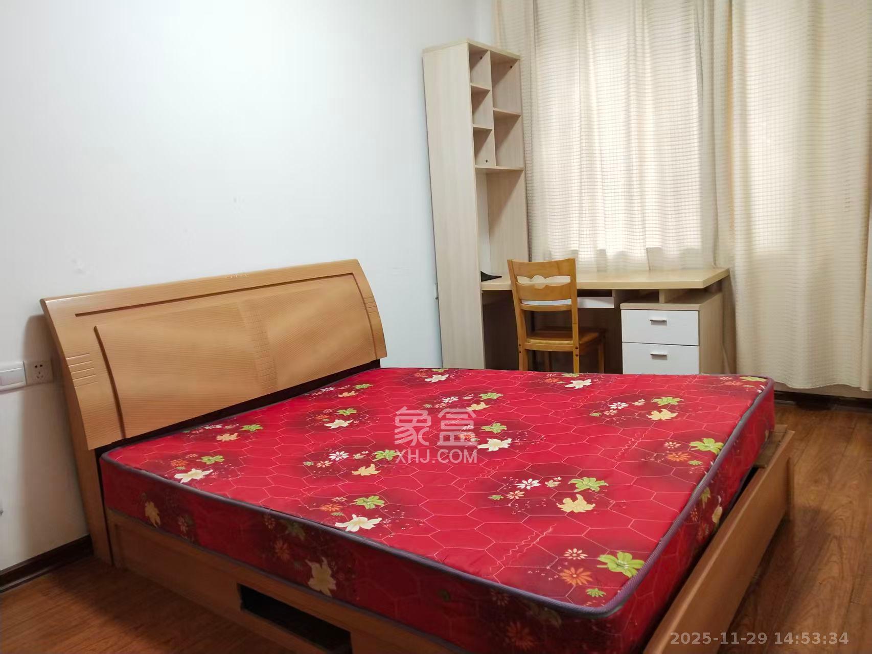 阳光100二期  3室2厅2卫    3000.0元/月室内图