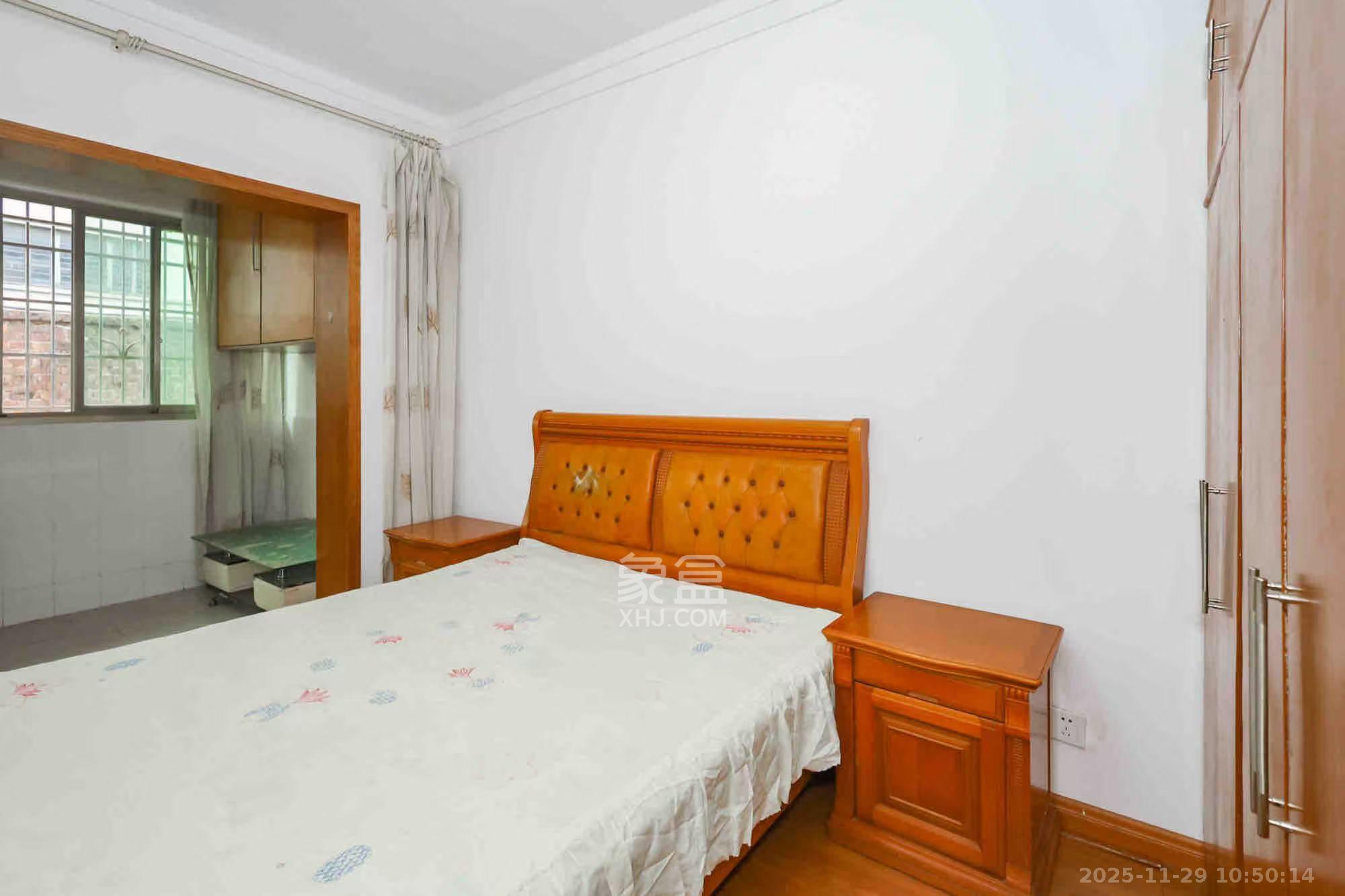 伞厂宿舍  2室2厅1卫    2000.0元/月室内图